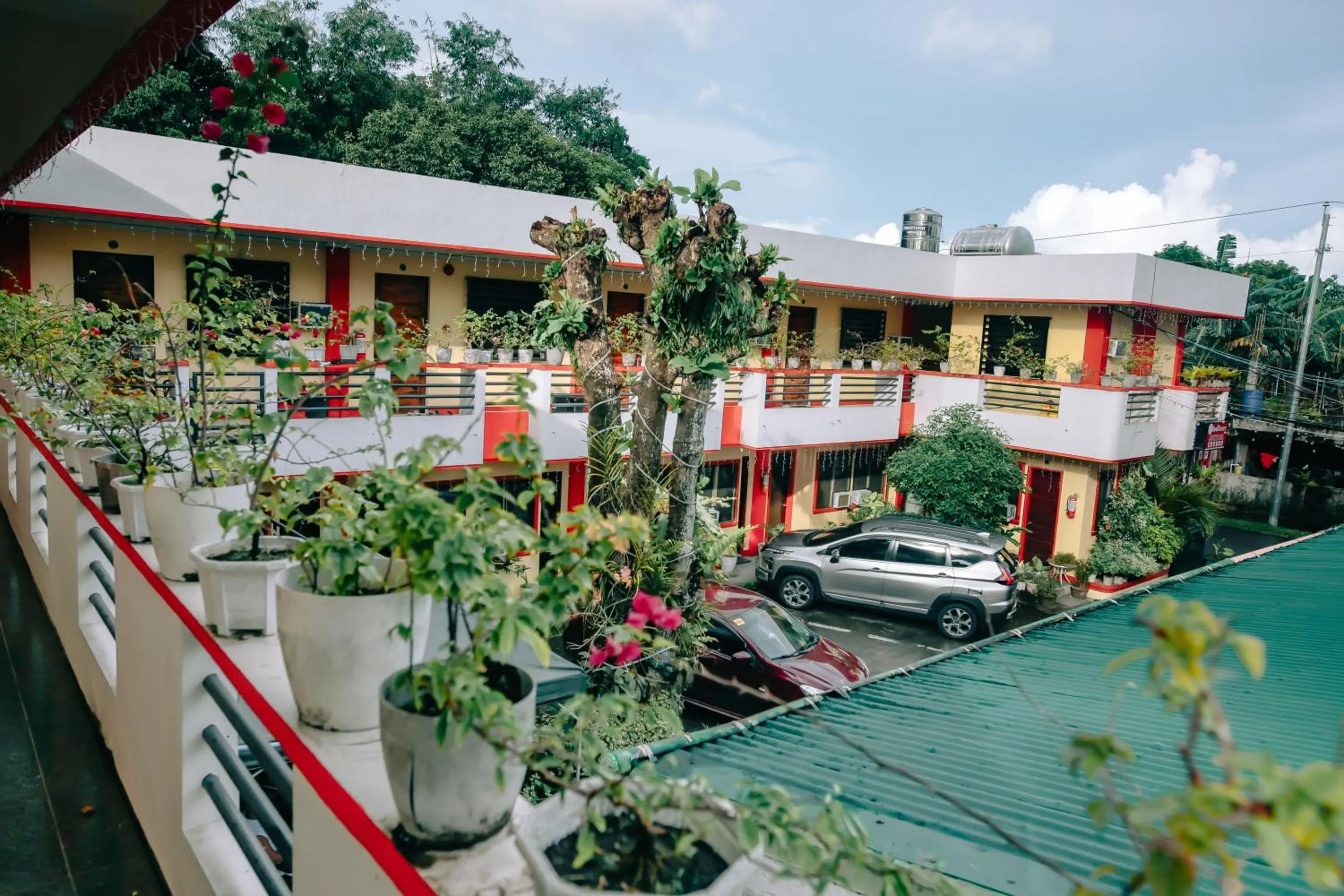 Property building in RedDoorz near Mariners Legazpi