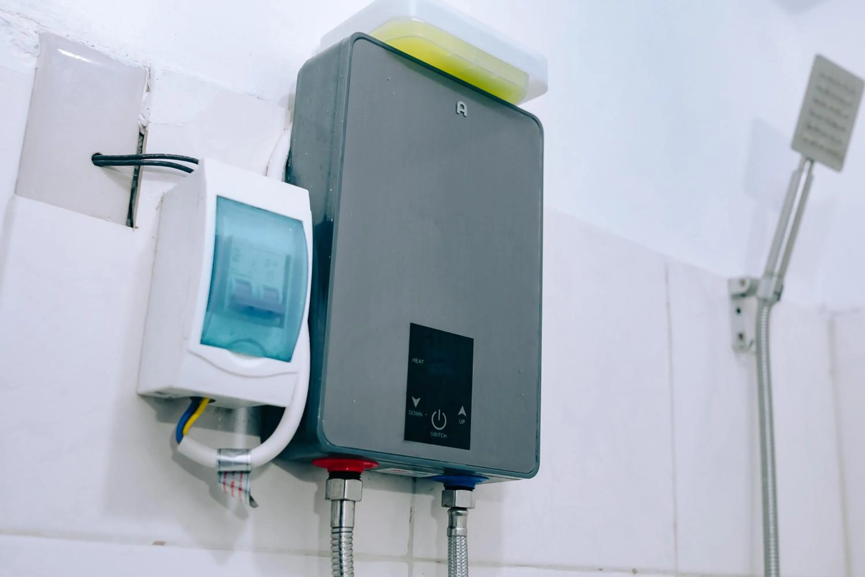 Bathroom in RedDoorz near Mariners Legazpi