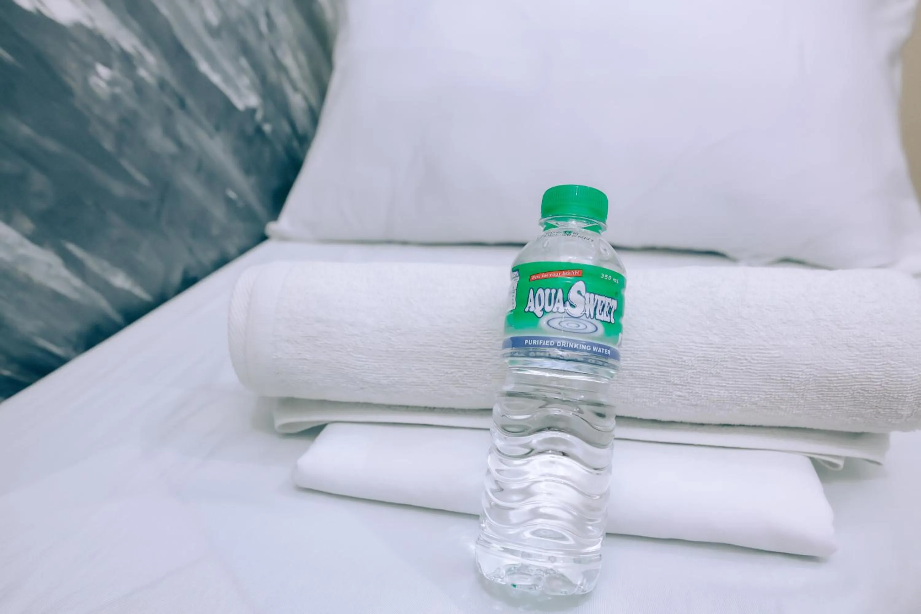 Bedroom, Bed in RedDoorz near Mariners Legazpi