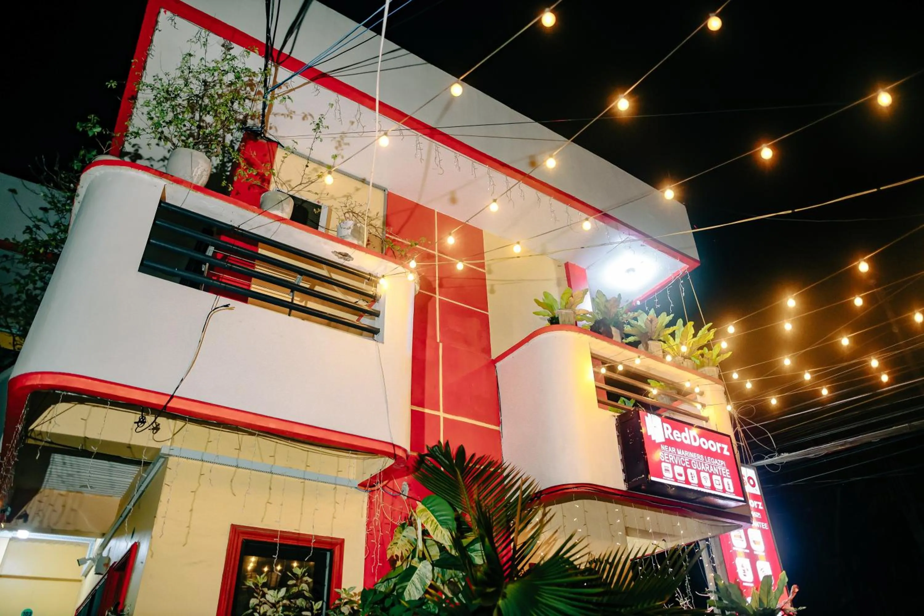 Property building in RedDoorz near Mariners Legazpi