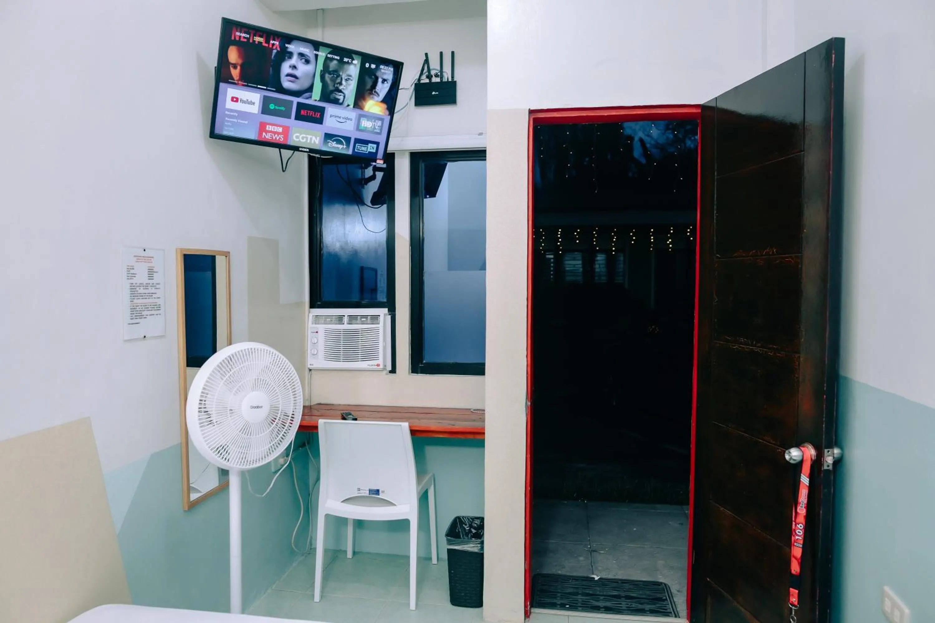 RedDoorz near Mariners Legazpi