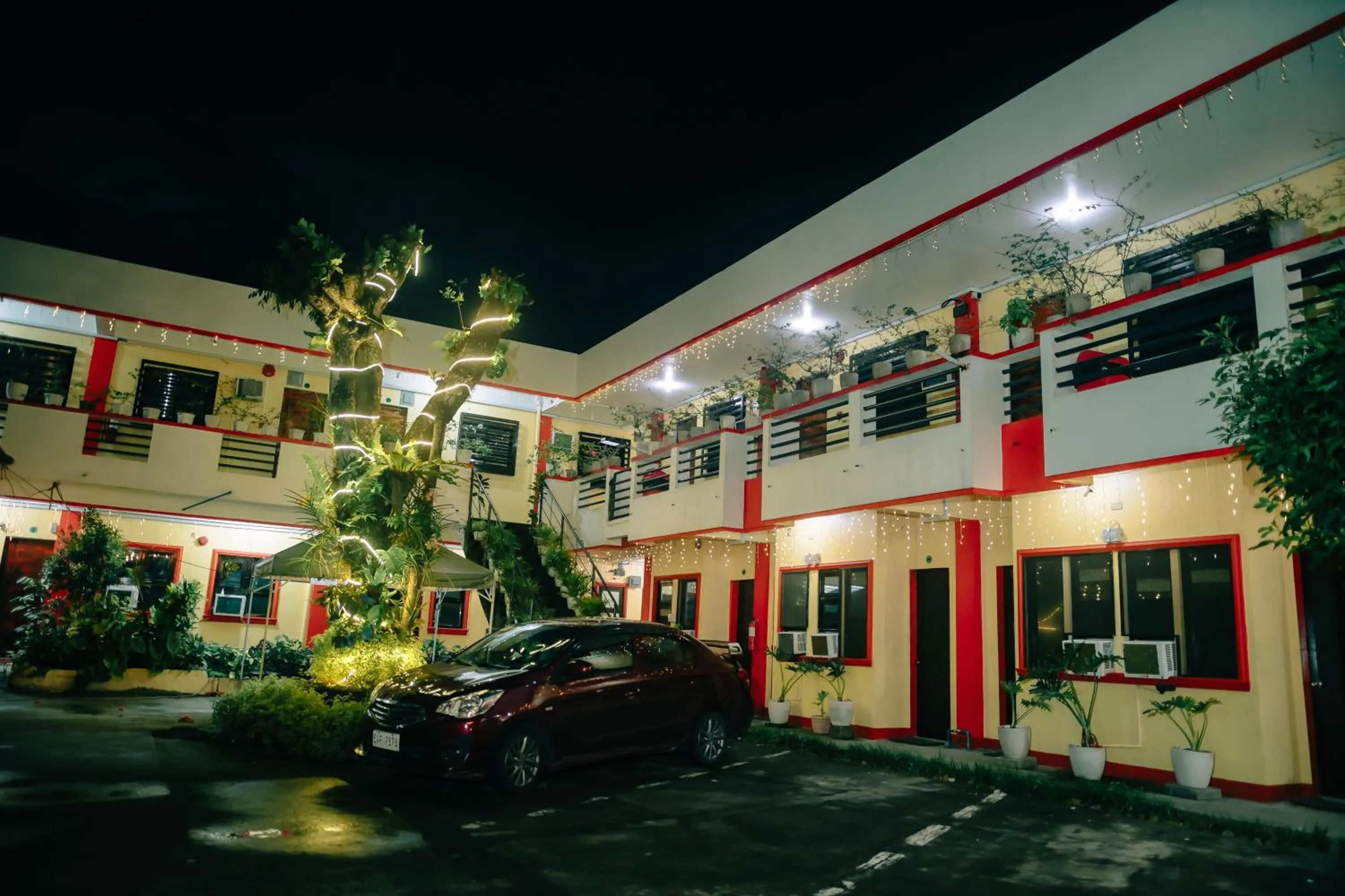 Property building in RedDoorz near Mariners Legazpi