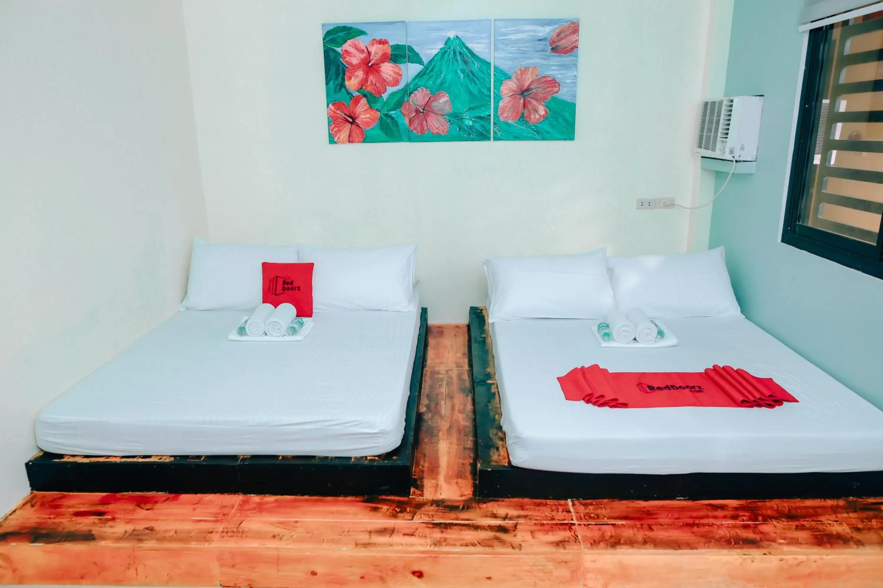 Bed in RedDoorz near Mariners Legazpi