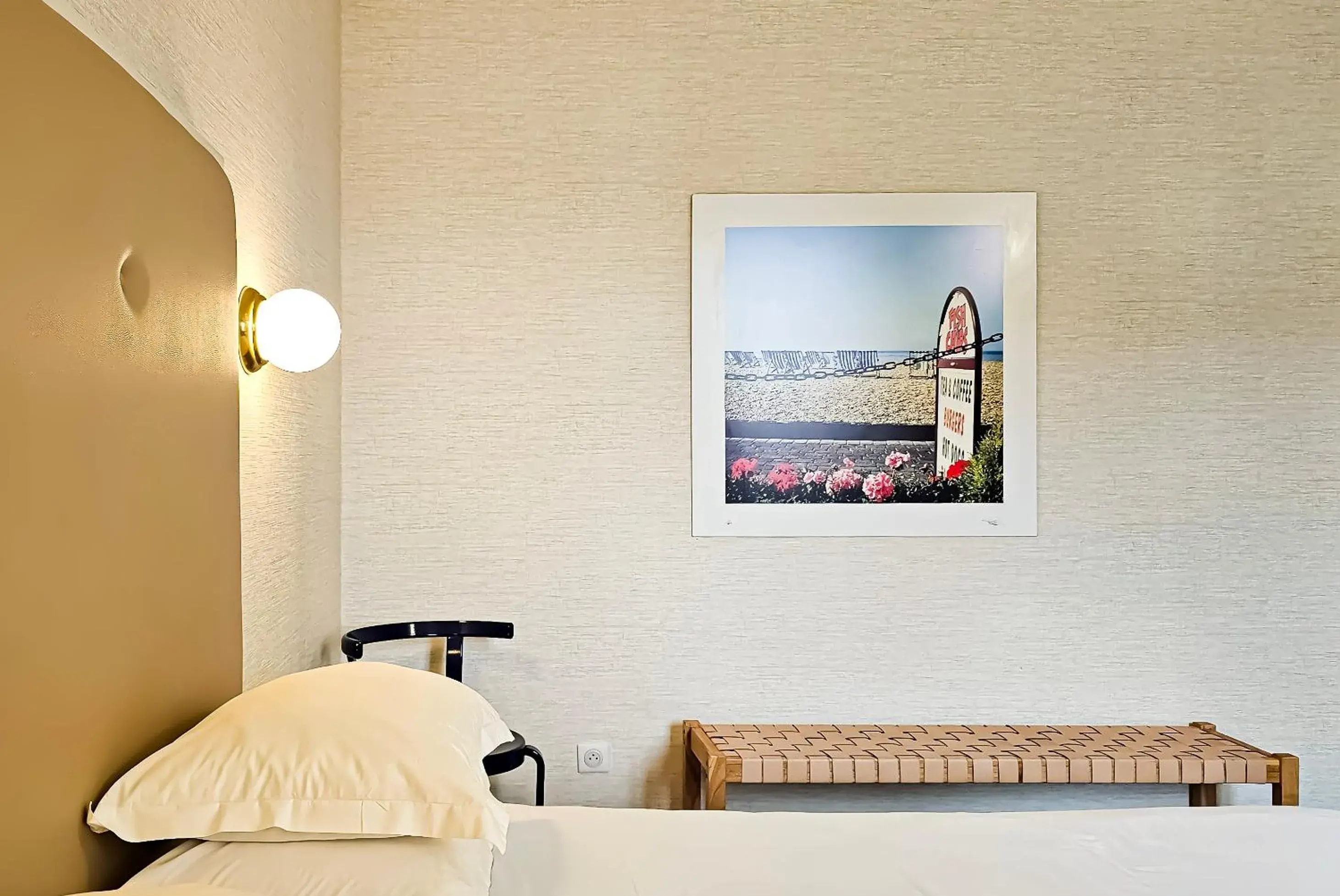 Double Room in Hôtel L'orque Bleue Double Room in Hôtel L'orque Bleue