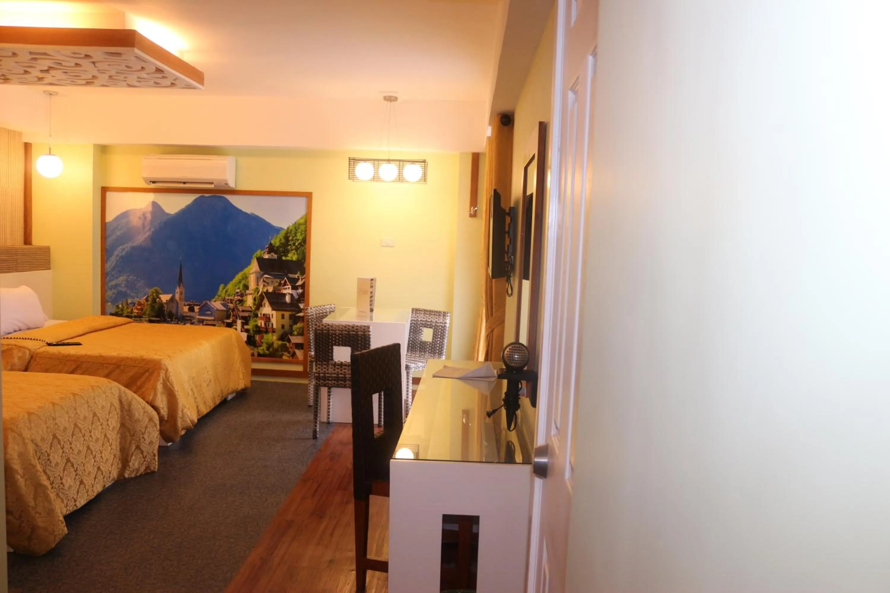 Bed in Eurotel Boracay