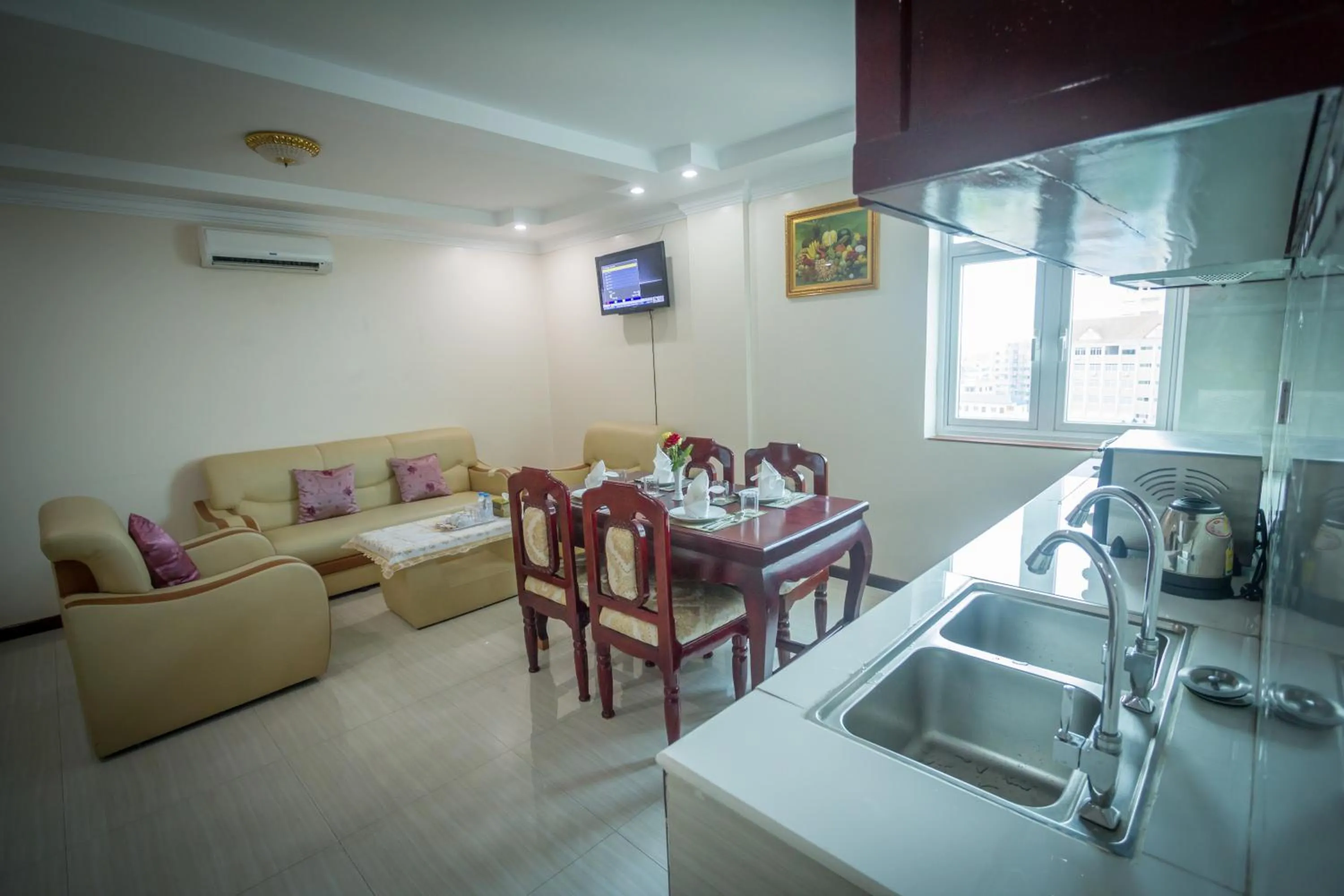 Kitchen or kitchenette in Good Luck Day Hotel & Apartment