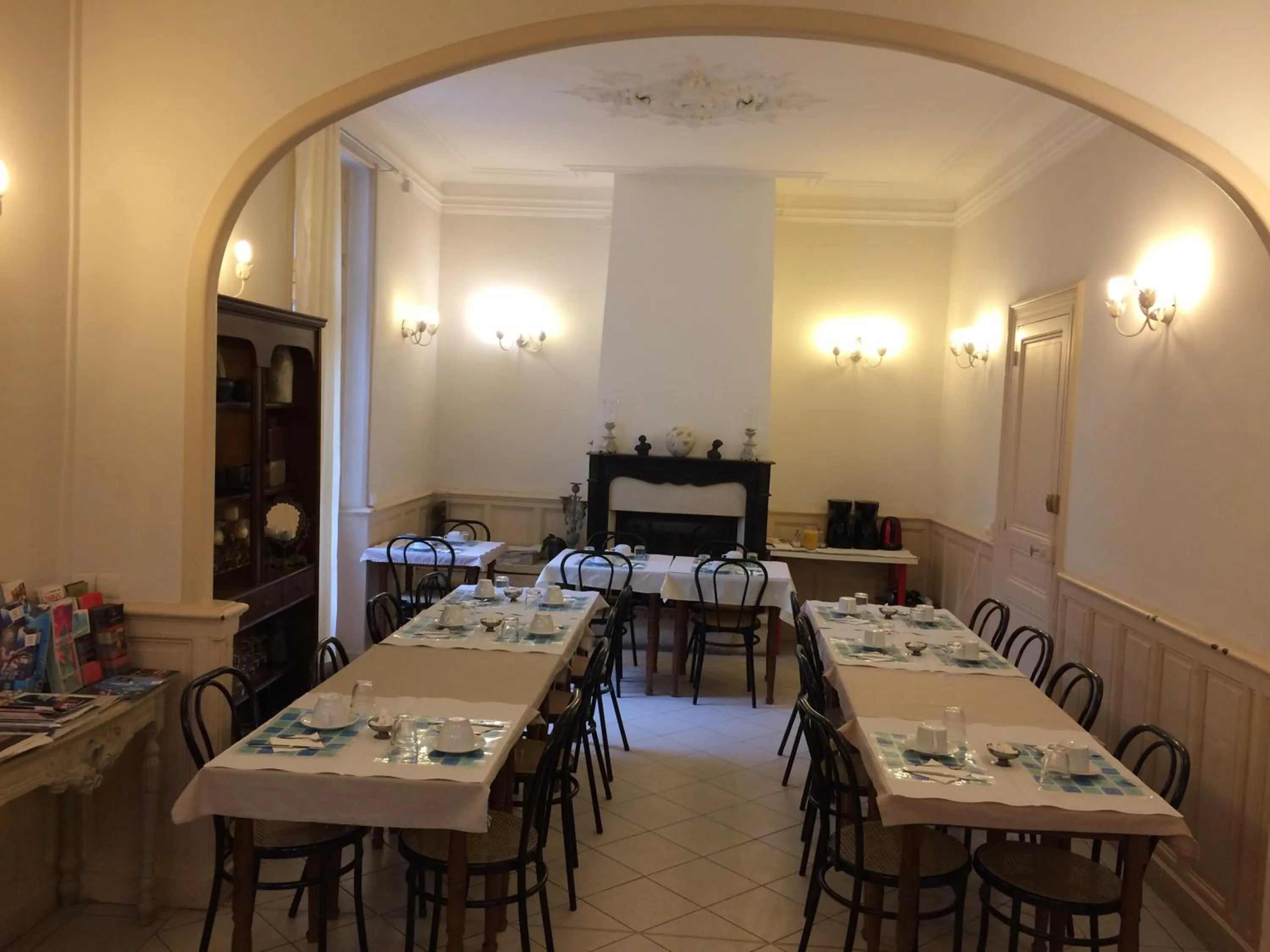 Restaurant/places to eat in Hotel Acapulco