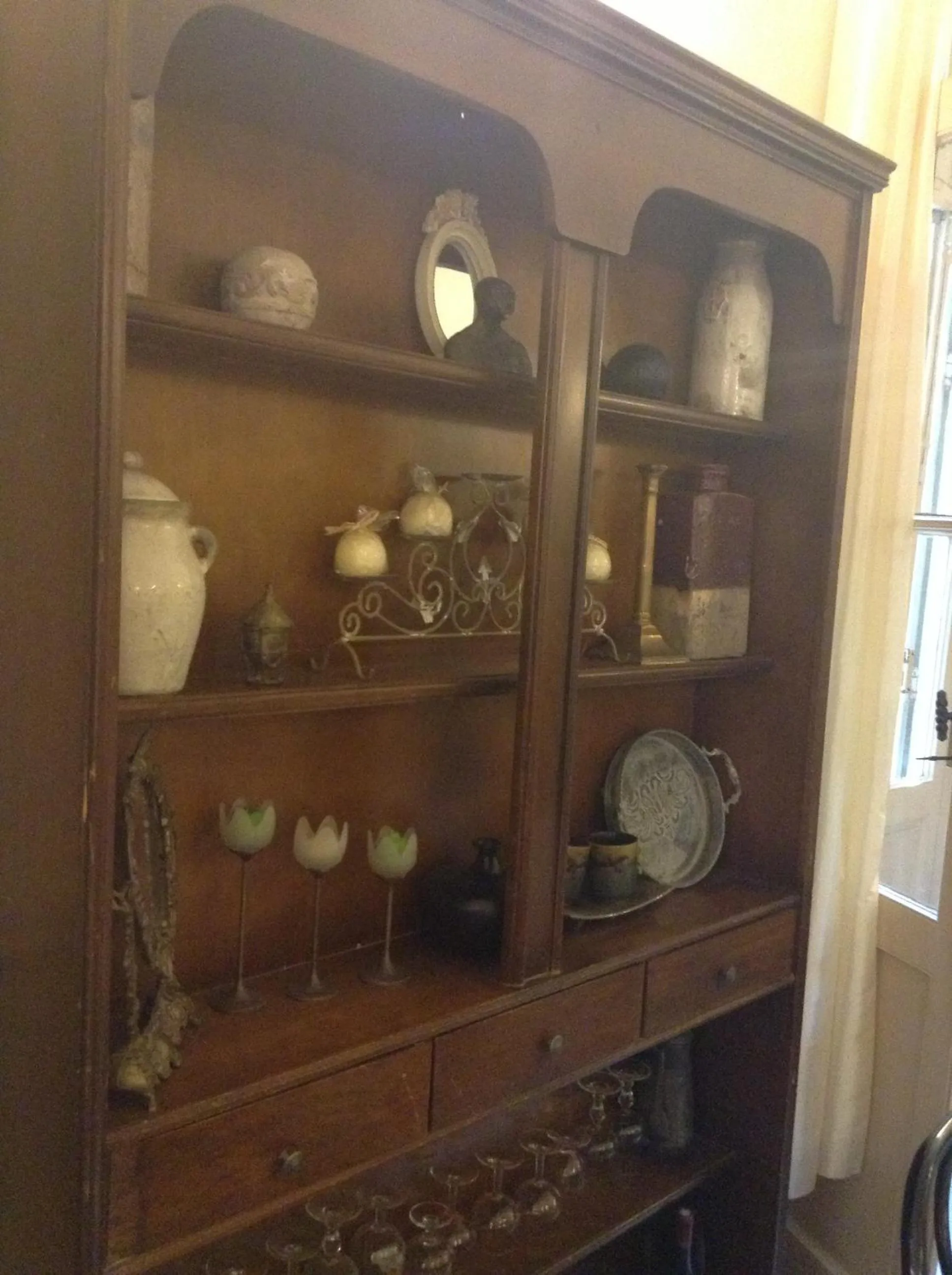 Decorative detail in Hotel Acapulco