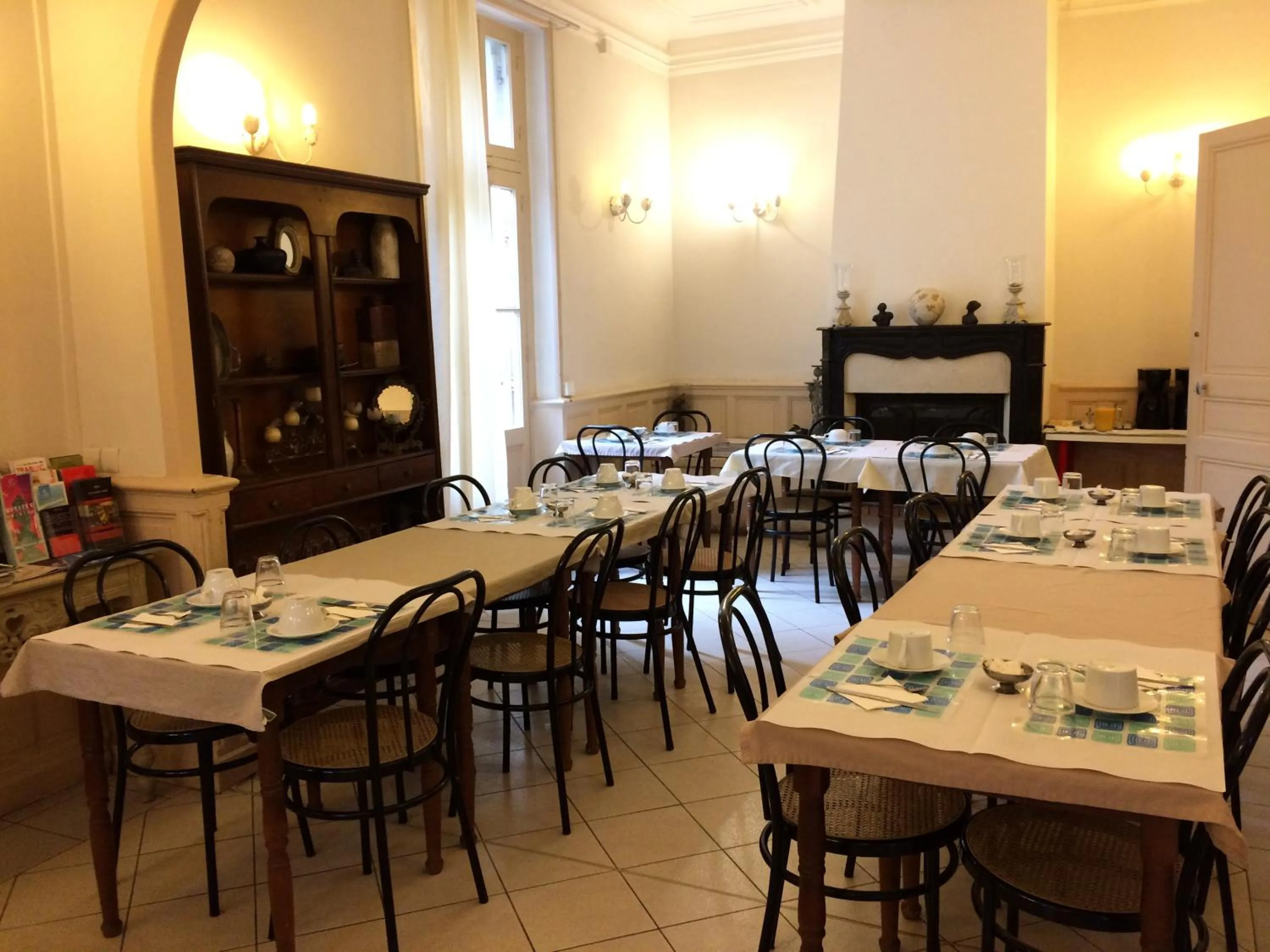 Restaurant/places to eat in Hotel Acapulco