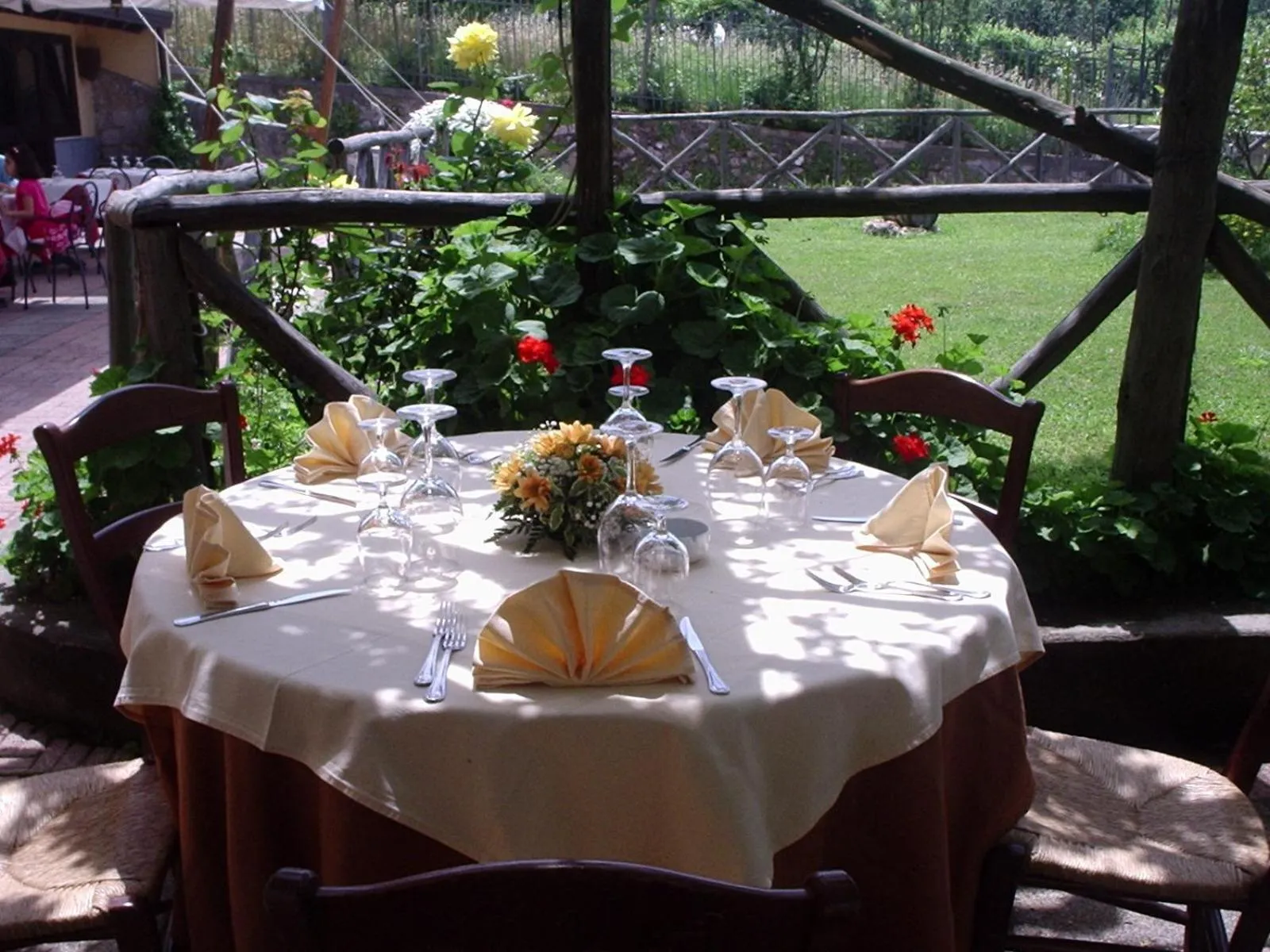 Restaurant/places to eat in B&B Reale