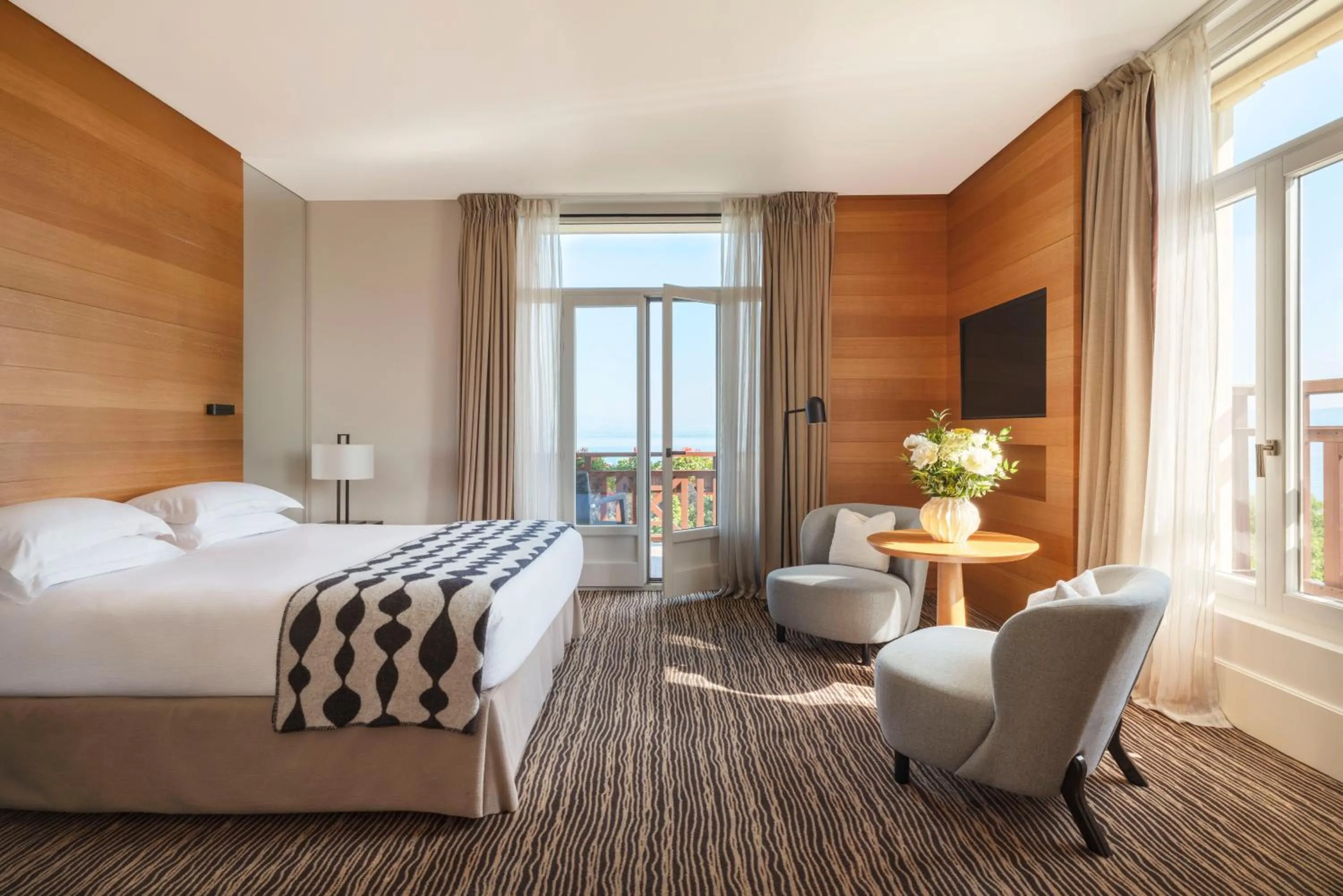 Photo of the whole room, Bed in Hôtel Ermitage