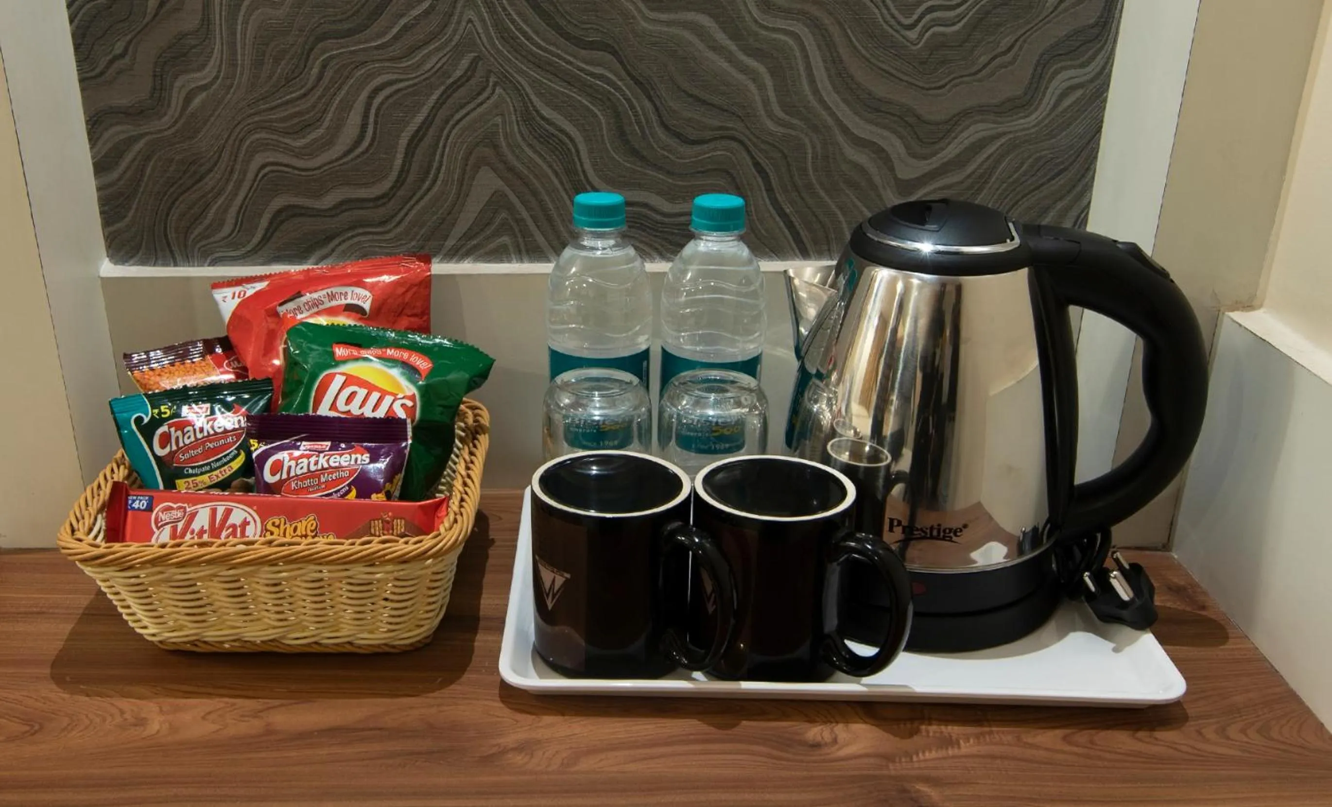 Coffee/tea facilities in Hotel Monarch International