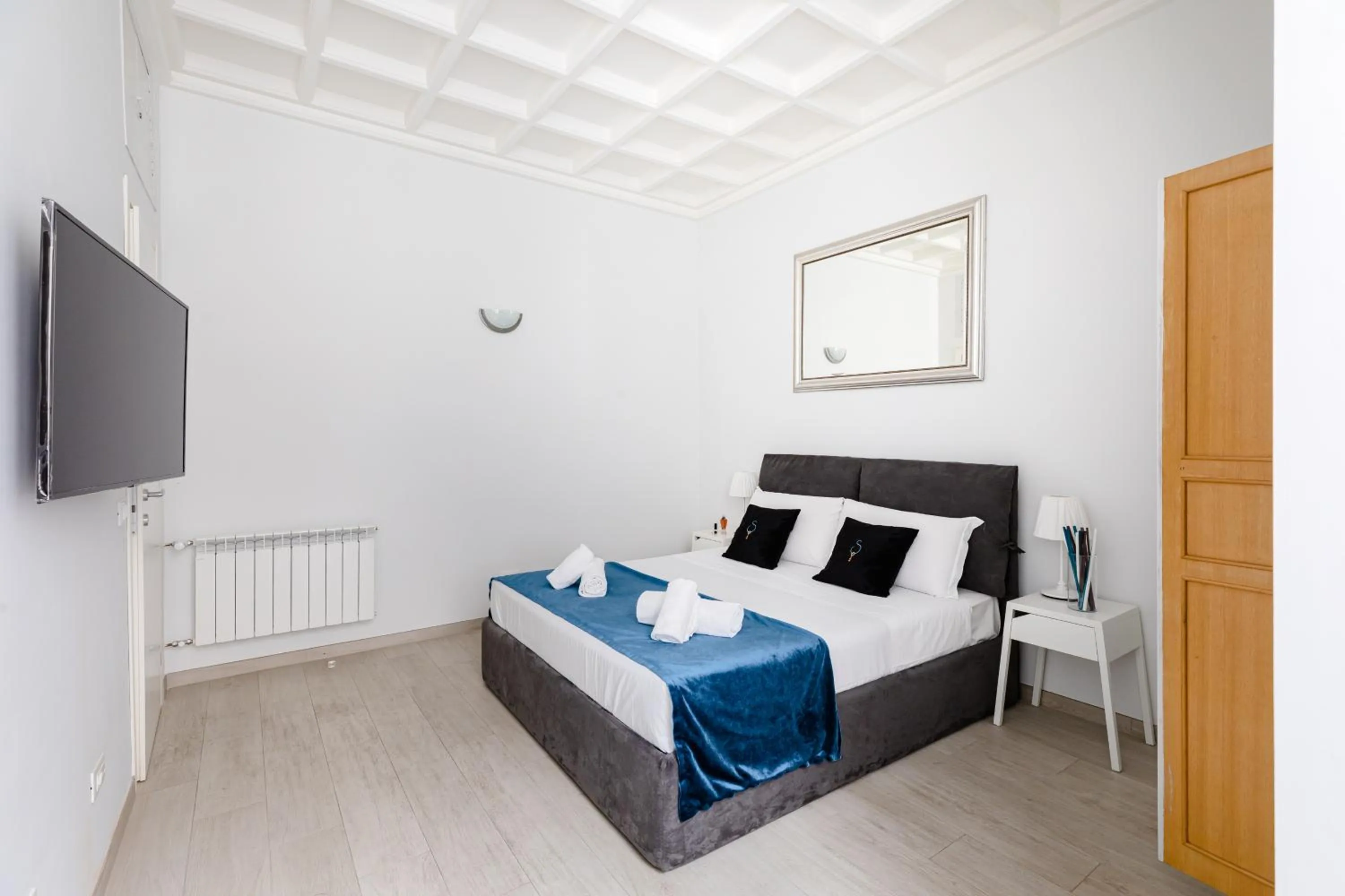 Bedroom, Bed in A World Aparts - 61 Margutta