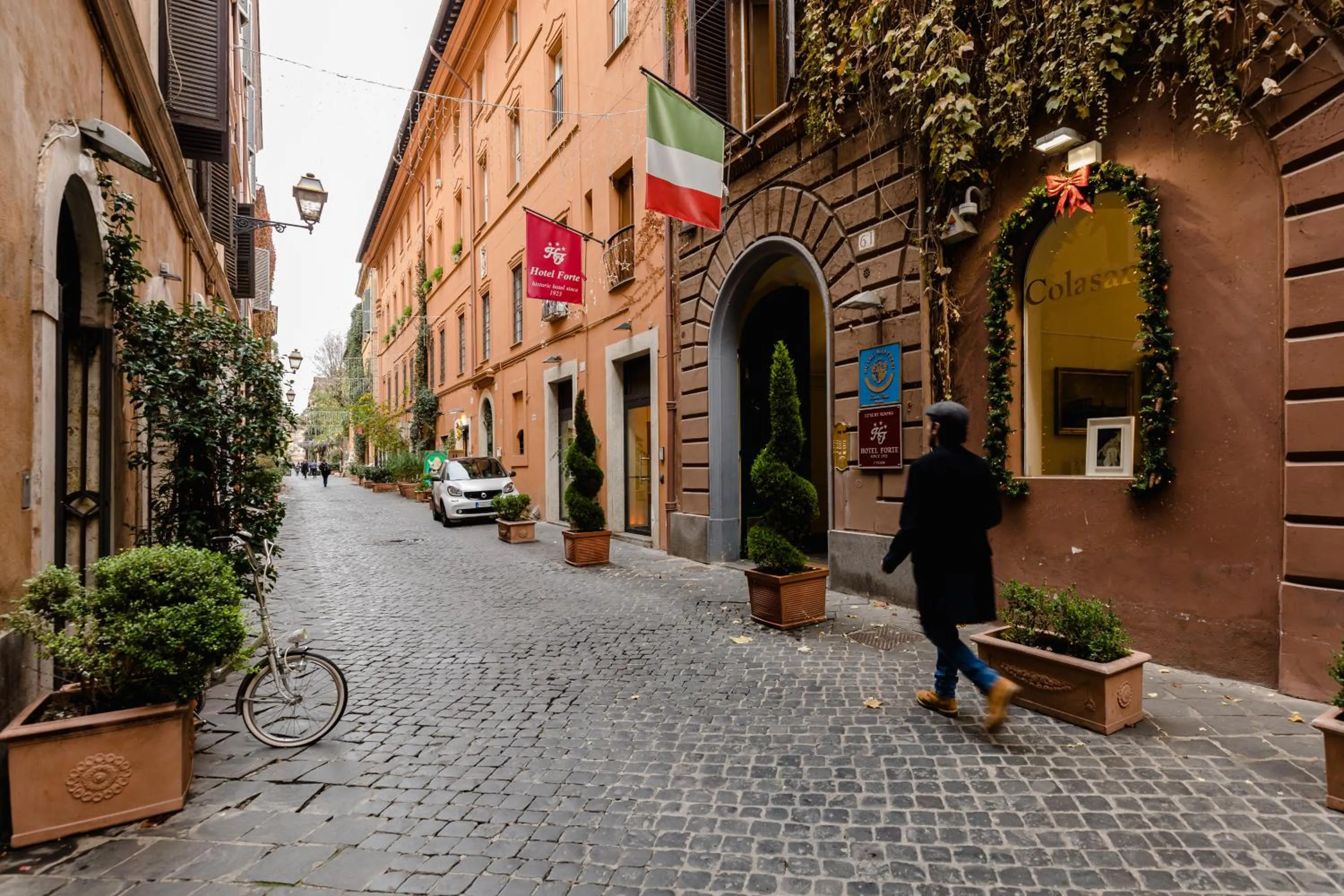 Facade/entrance in A World Aparts - 61 Margutta