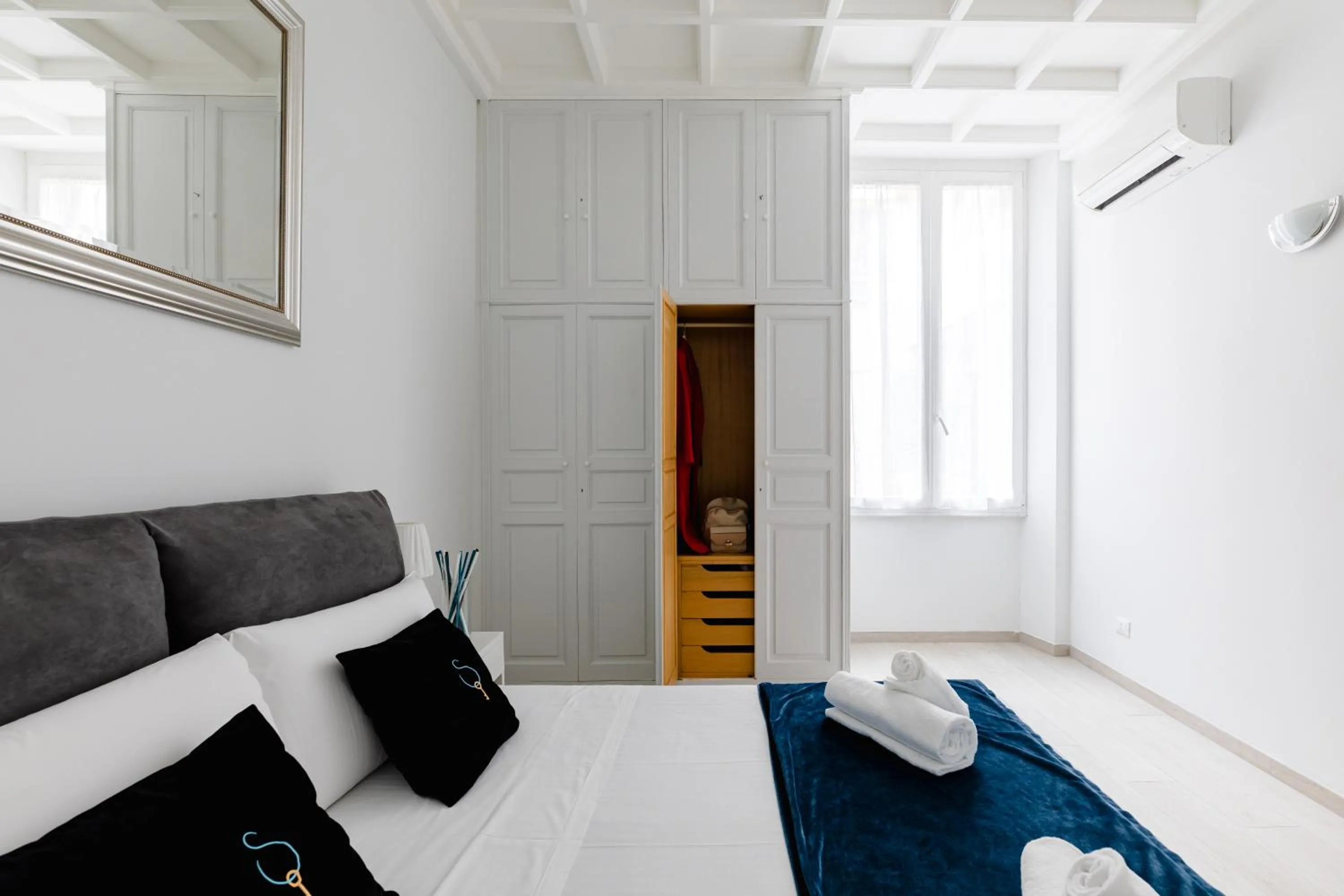 Bedroom, Bed in A World Aparts - 61 Margutta