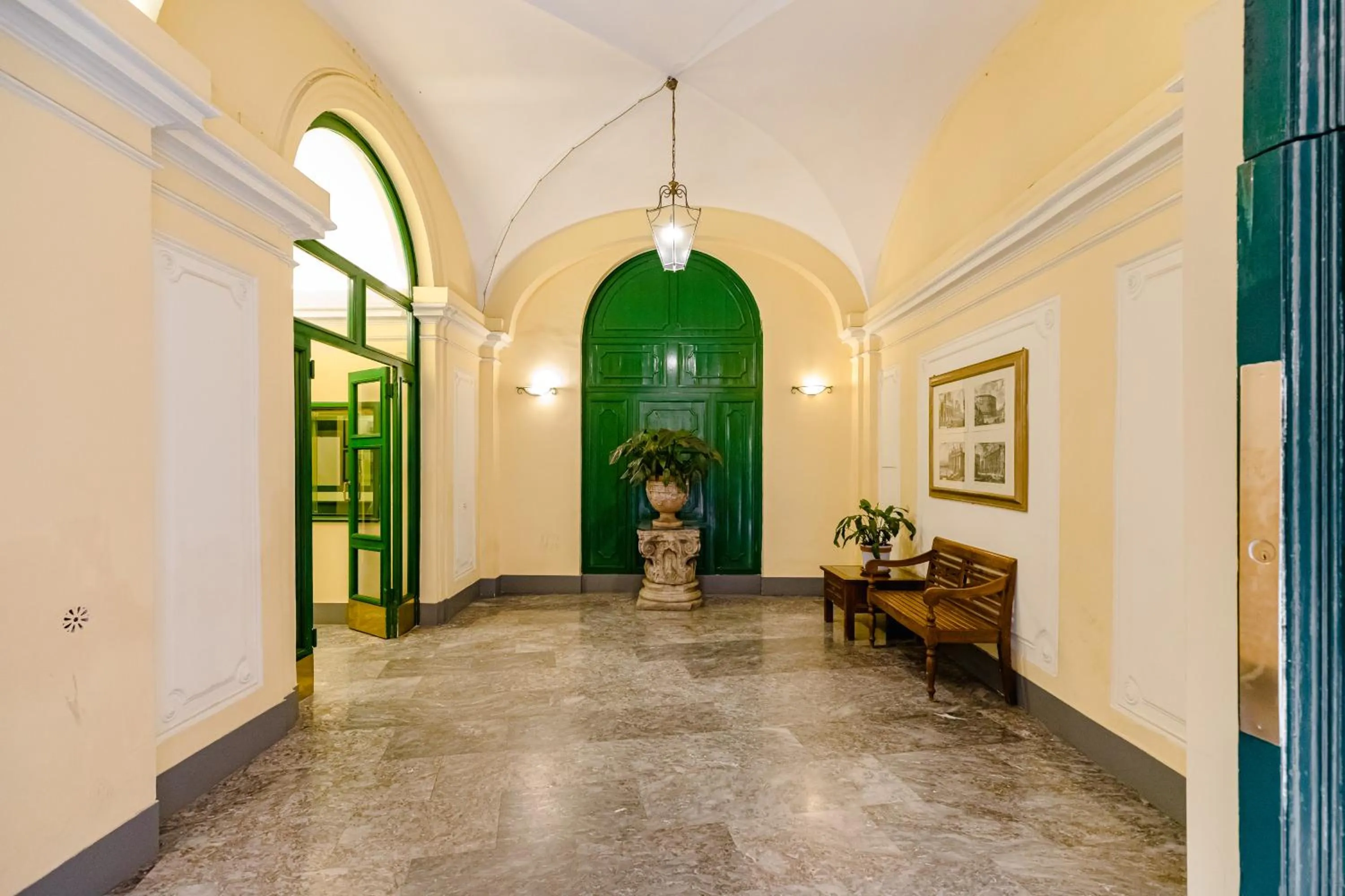 Facade/entrance in A World Aparts - 61 Margutta