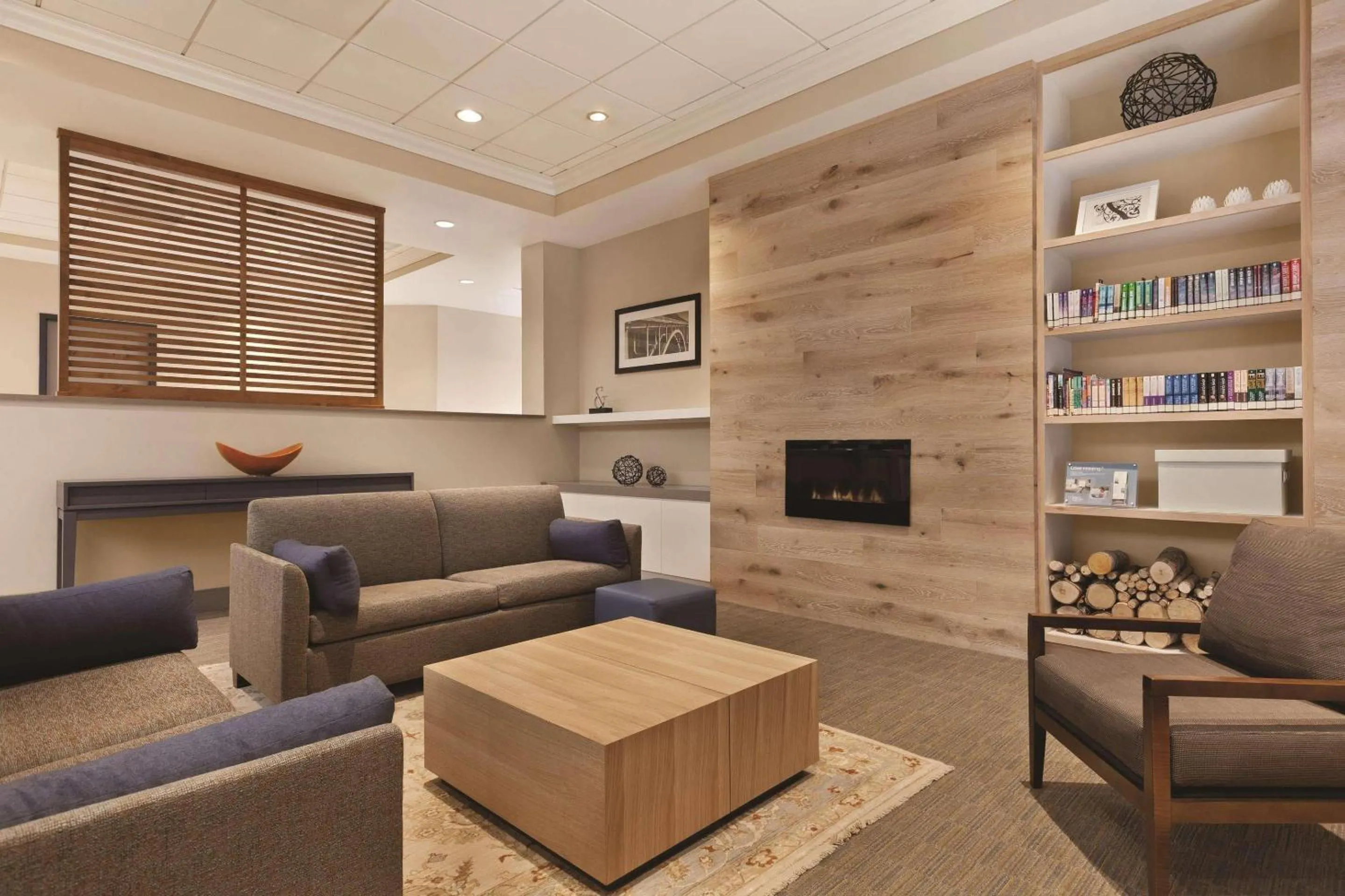 Lobby or reception in Country Inn & Suites by Radisson, Seattle-Bothell, WA