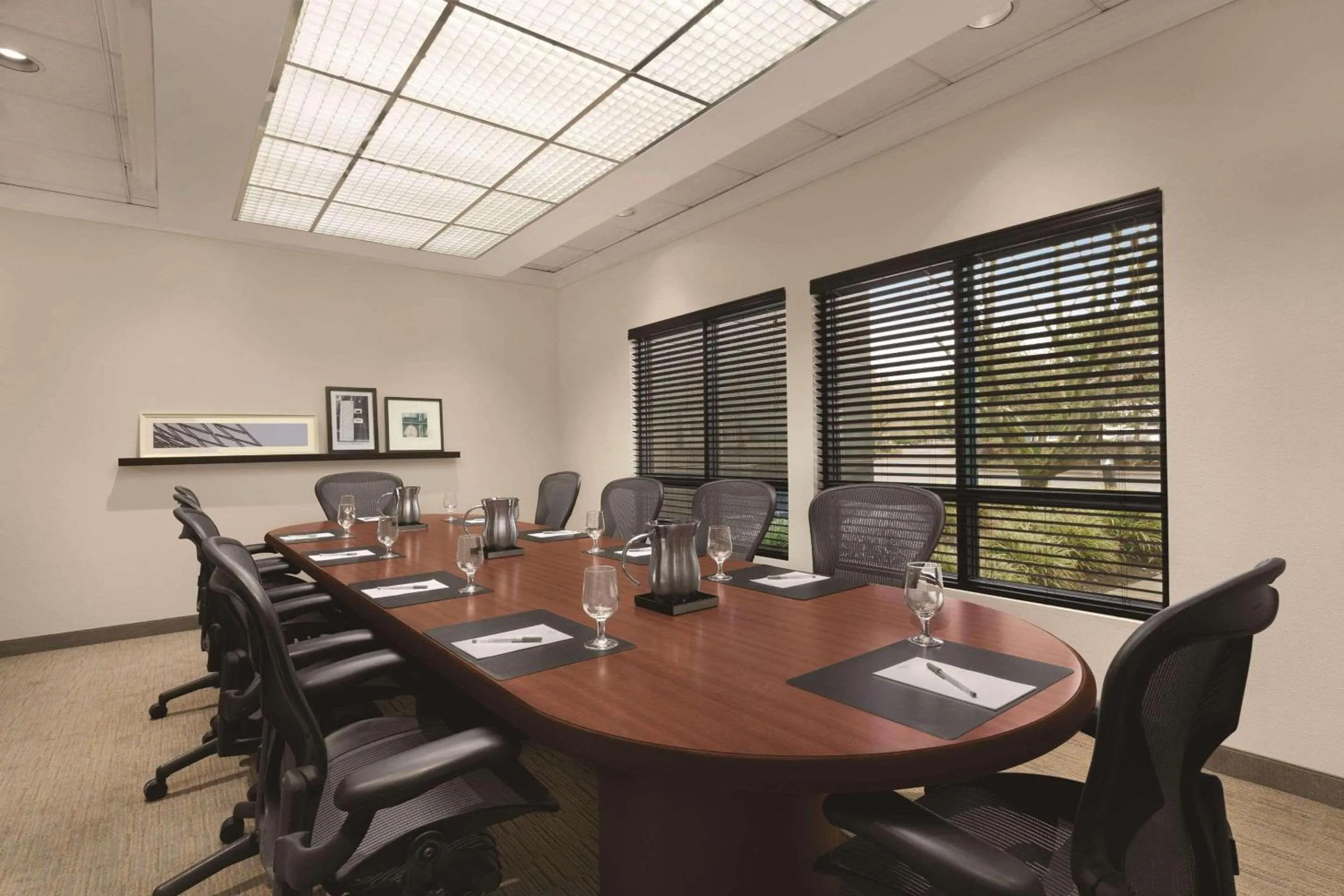 Meeting/conference room in Country Inn & Suites by Radisson, Seattle-Bothell, WA