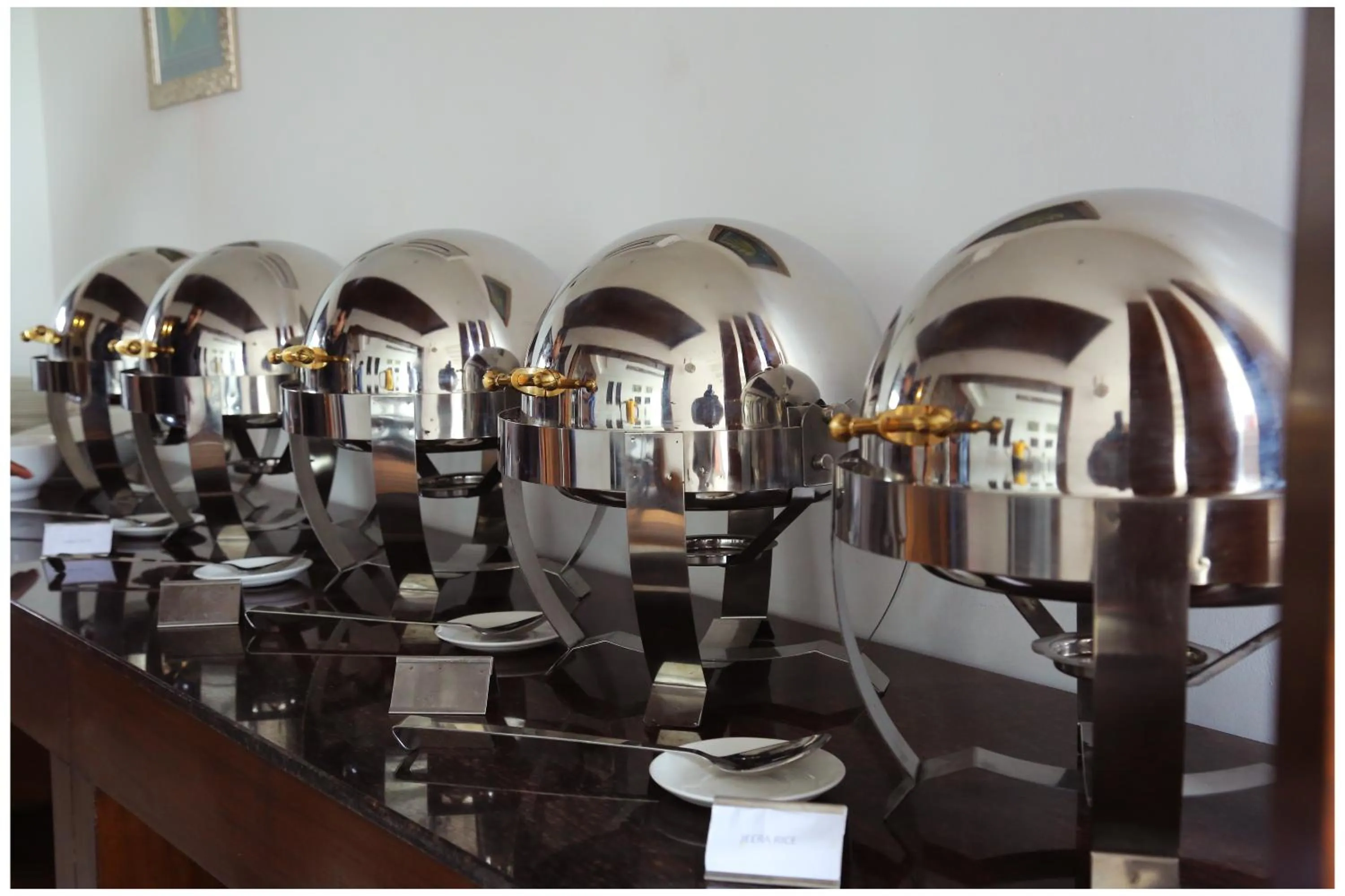 Dining area in Hotel The R Blues - Near IGI Airport New Delhi