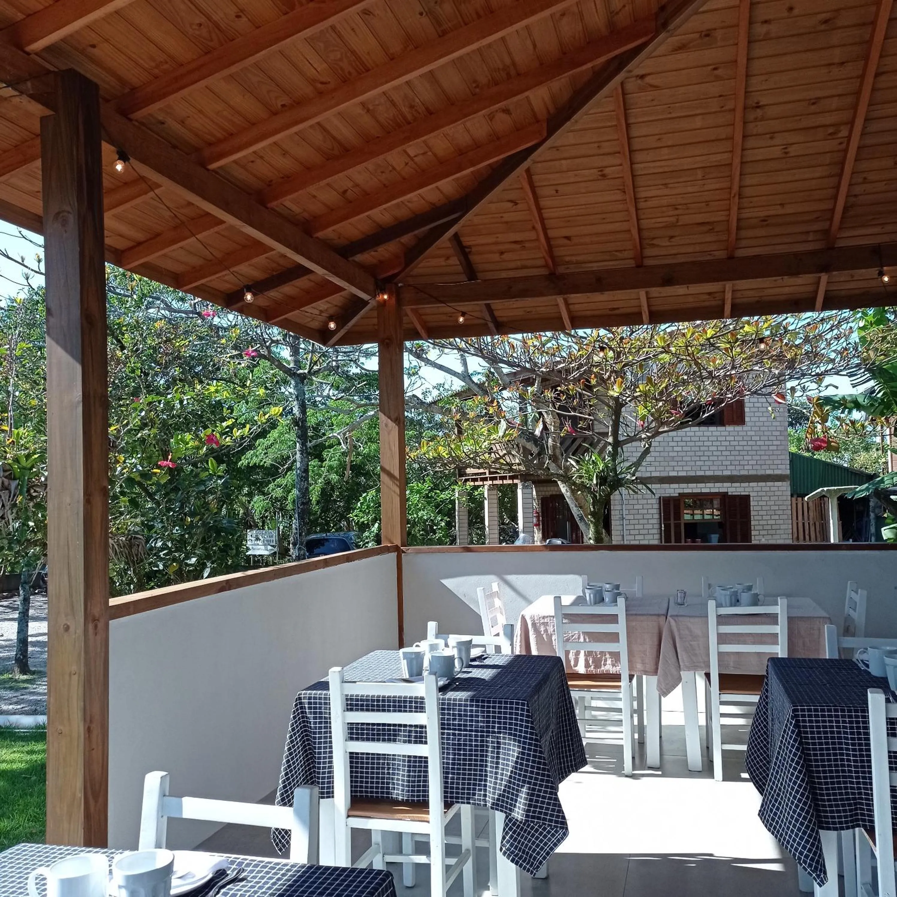 Buffet breakfast in Pousada la Boheme Guarda do Embaú - SC