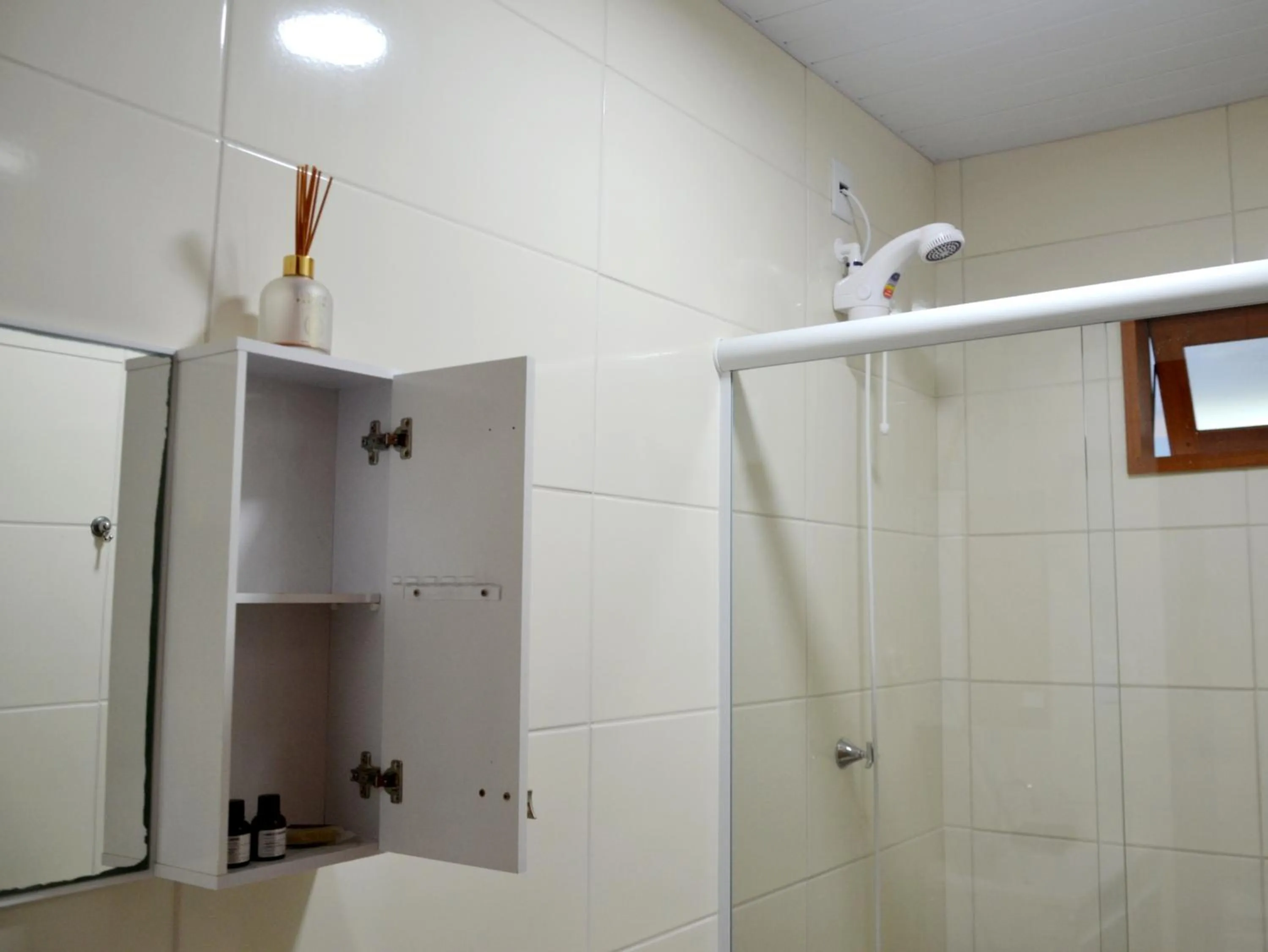 Shower in Pousada la Boheme Guarda do Embaú - SC