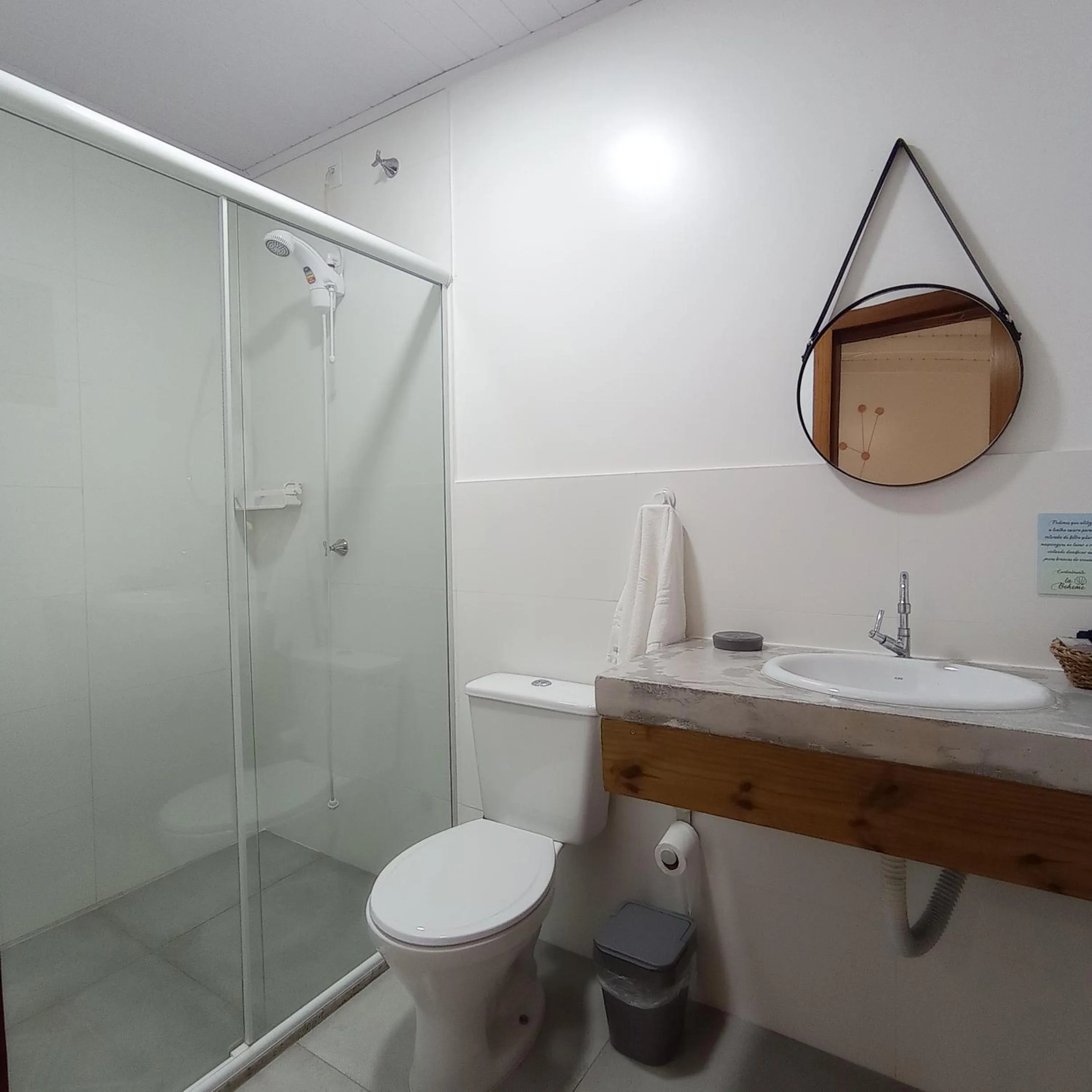 Bathroom in Pousada la Boheme Guarda do Embaú - SC