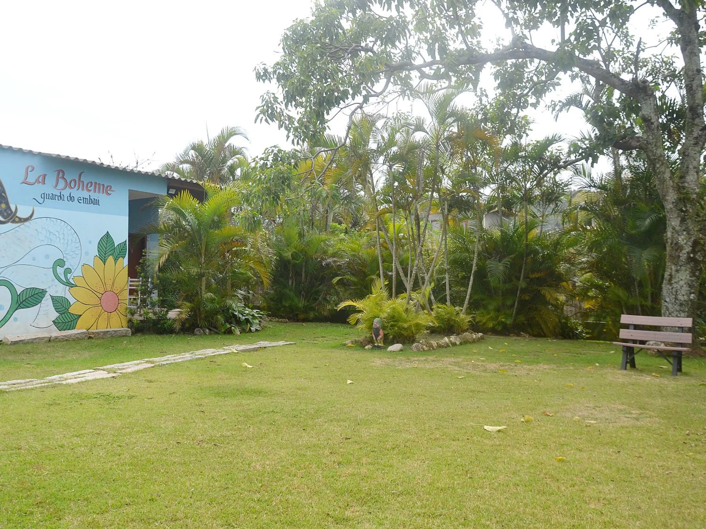 Garden view in Pousada la Boheme Guarda do Embaú - SC