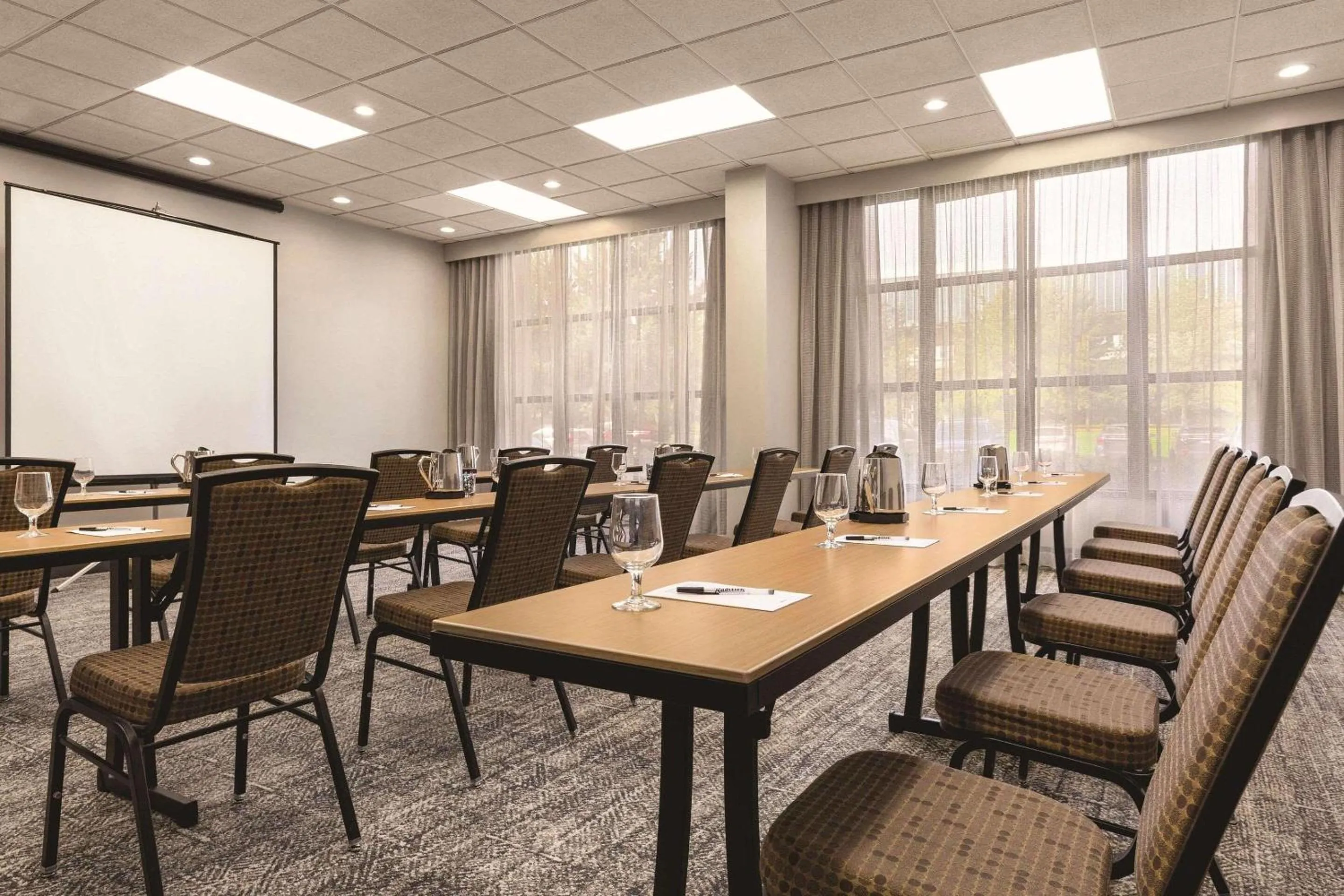 Meeting/conference room in Radisson Hotel Seattle Airport