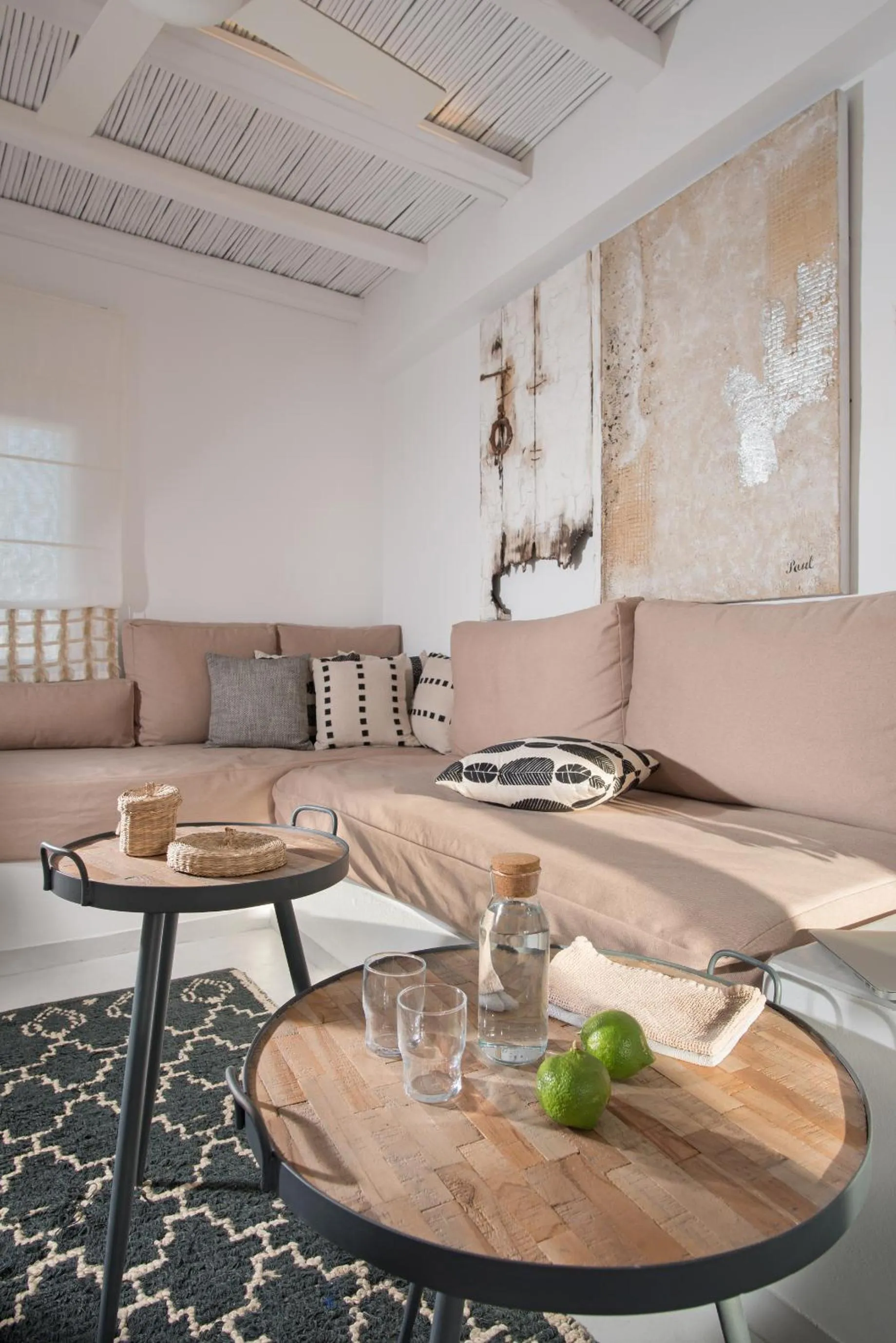 Living room in Perla Suites - Delmar Collection