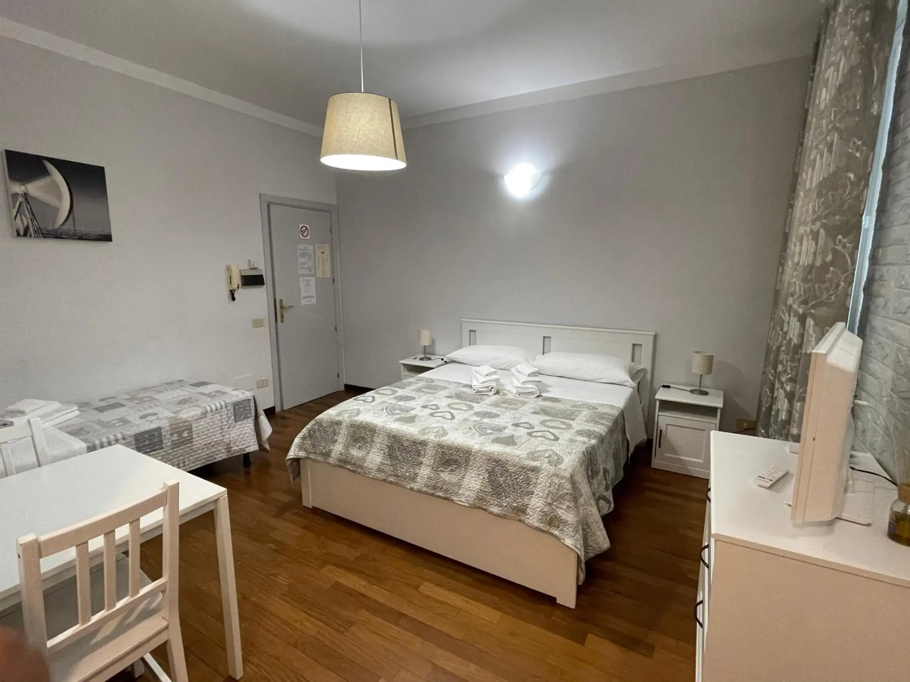 Double or Twin Room with Terrace - single occupancy in Rooms & Breakfast La Filigrana Double or Twin Room with Terrace - single occupancy in Rooms & Breakfast La Filigrana
