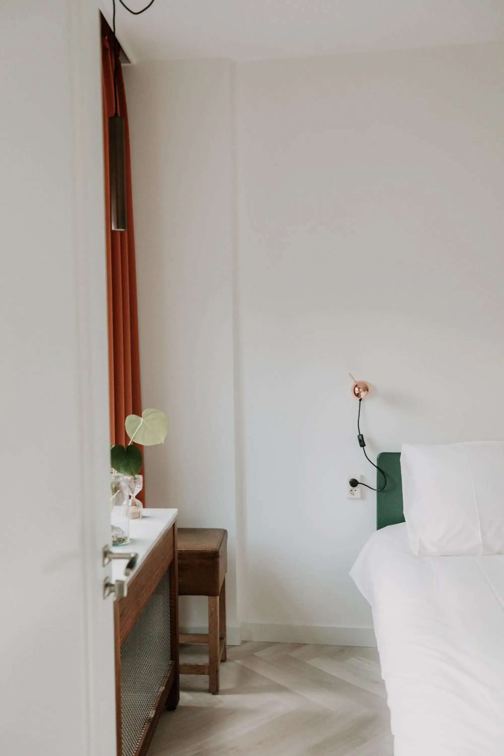 Small Double Room in Brass Hotel Small Double Room in Brass Hotel