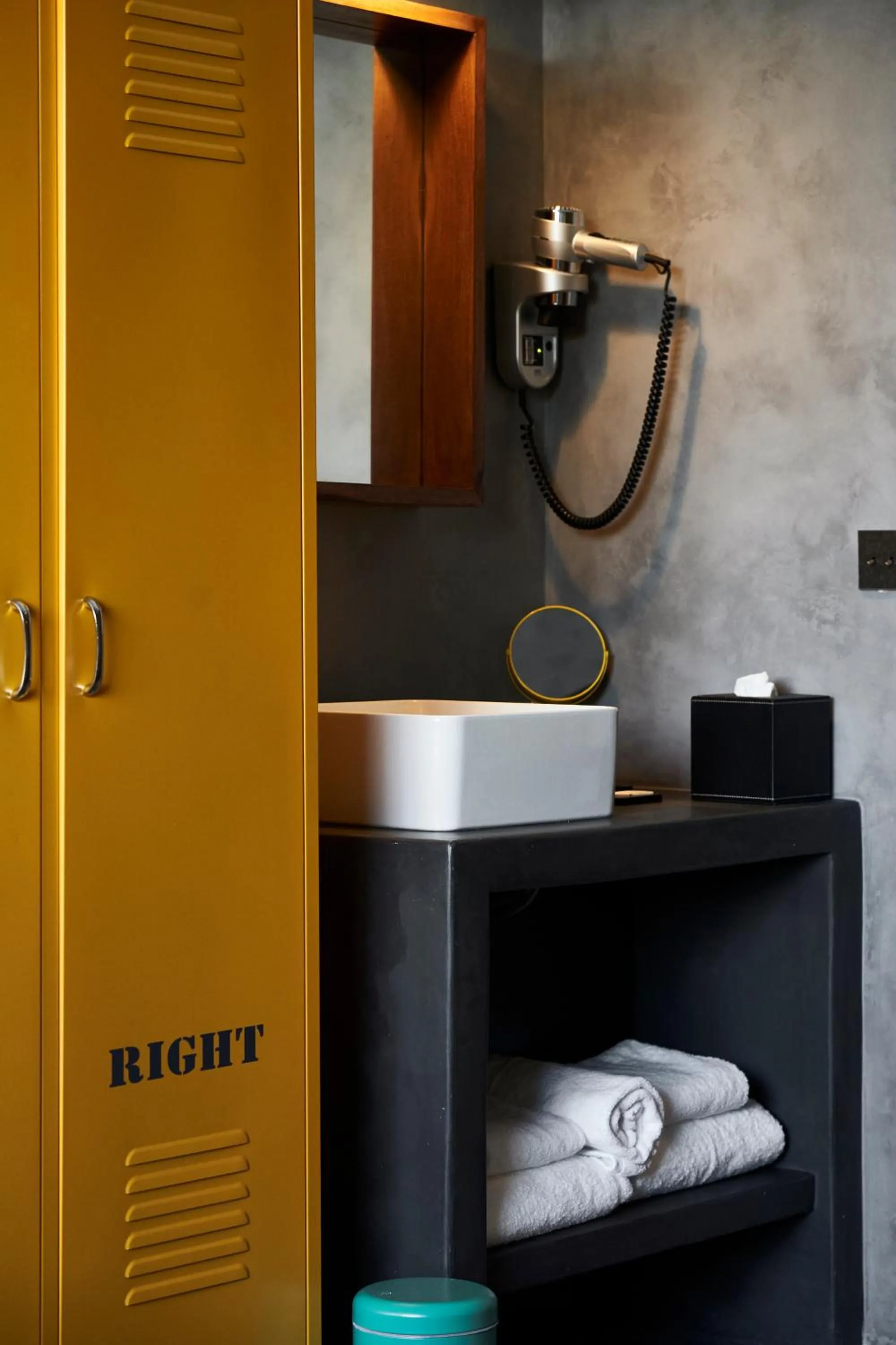 towels in Hotel La Zoologie & Spa Bordeaux