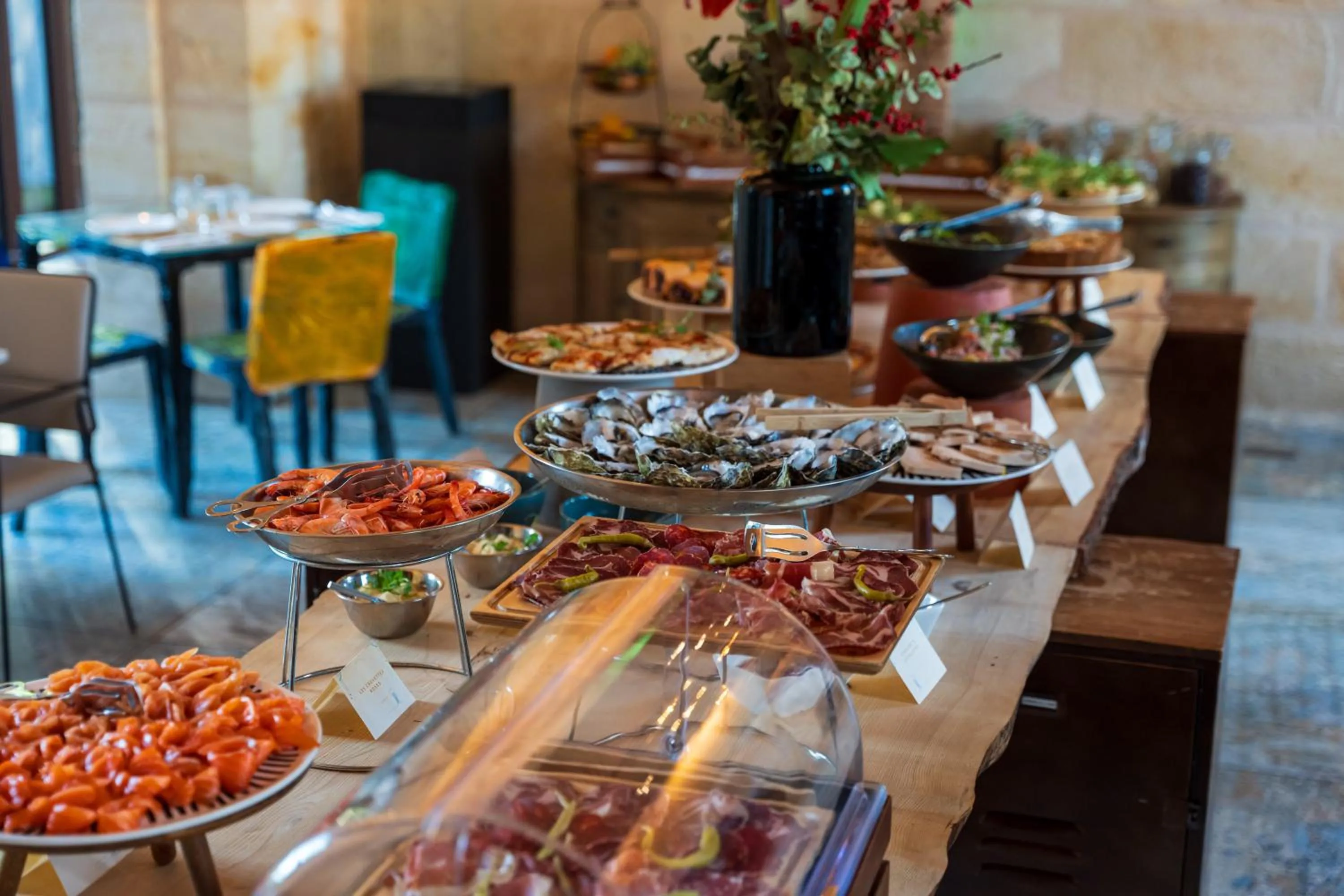 Restaurant/places to eat in Hotel La Zoologie & Spa Bordeaux