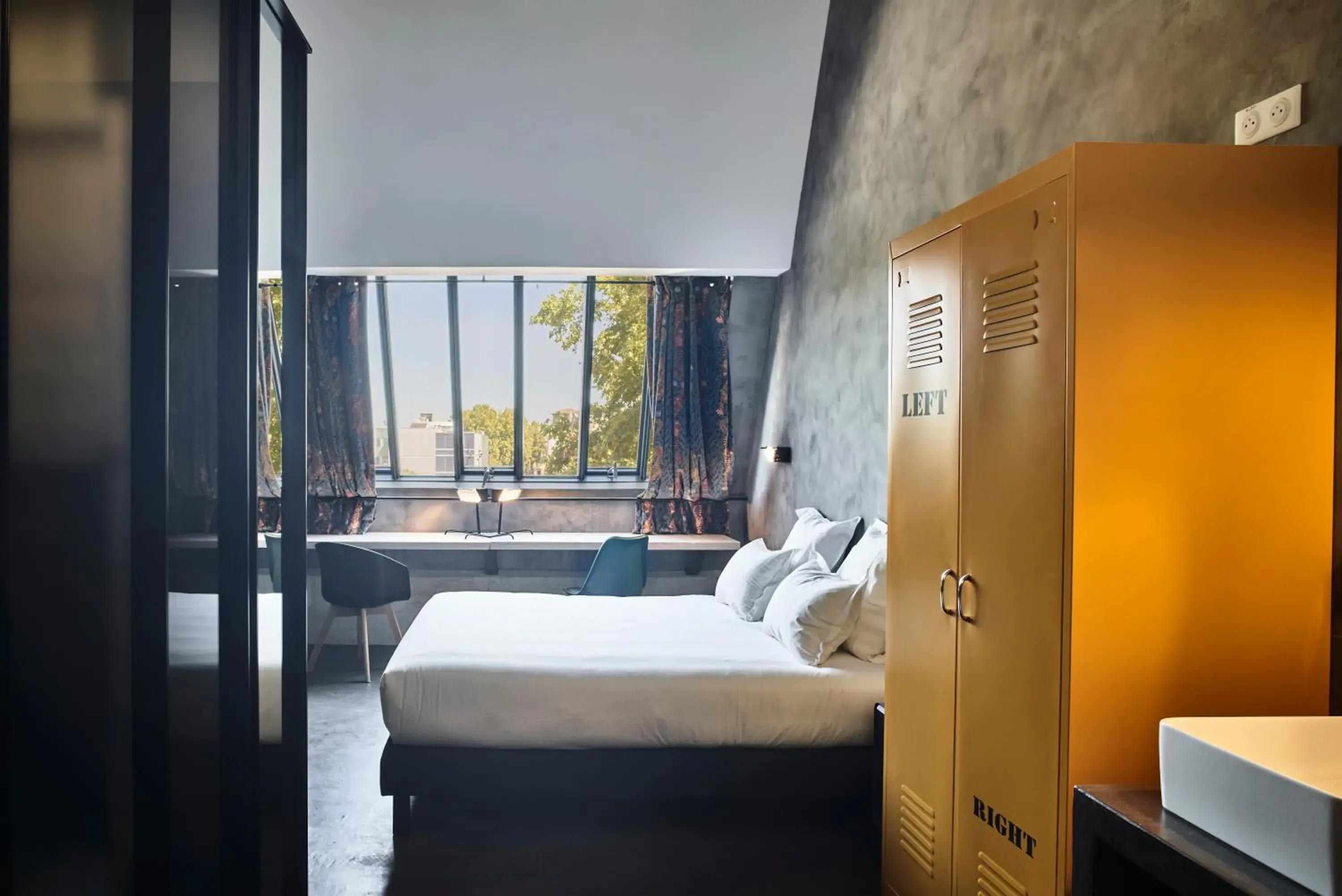 Classic Double Room in Hotel La Zoologie & Spa Bordeaux Classic Double Room in Hotel La Zoologie & Spa Bordeaux