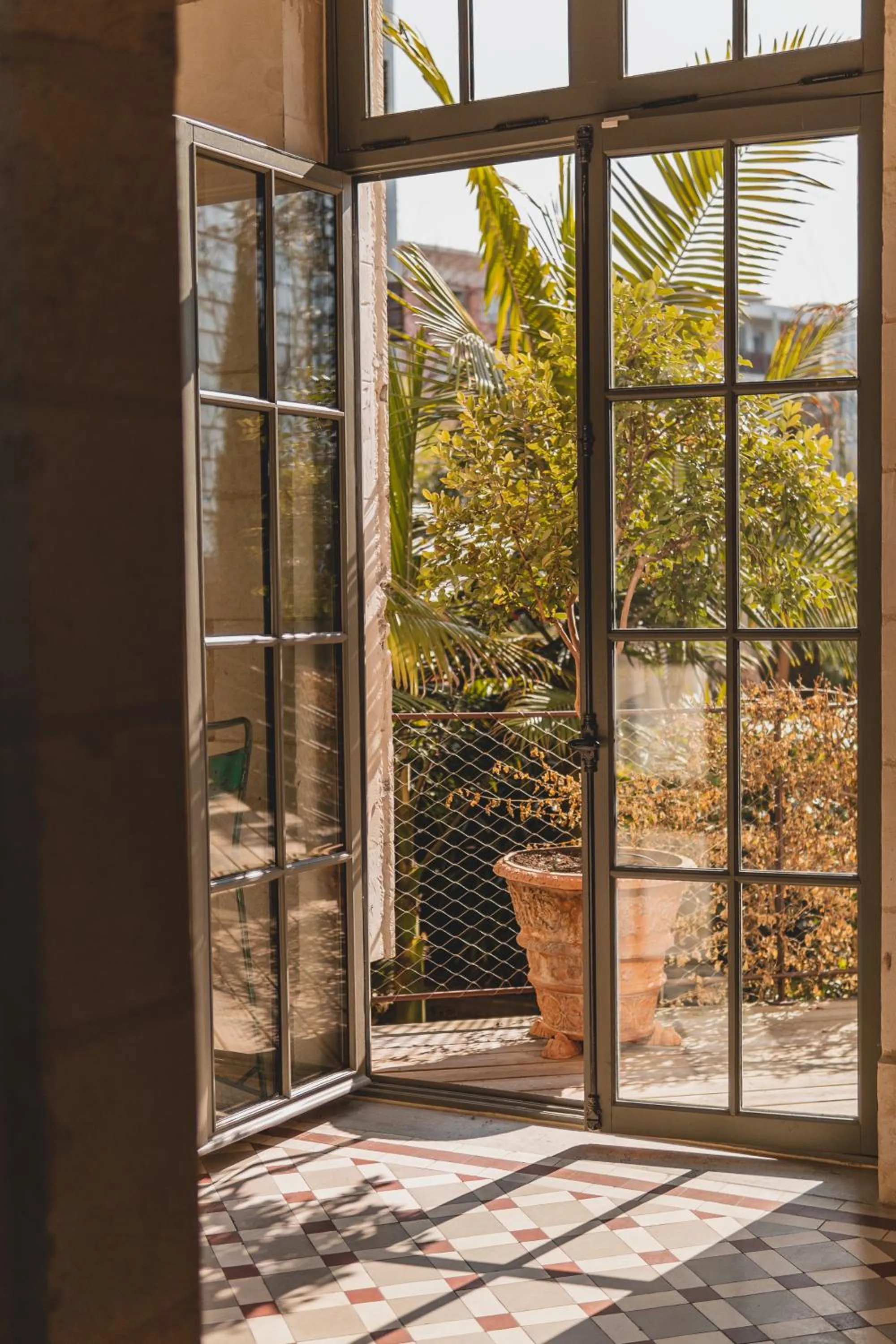 Garden view in Hotel La Zoologie & Spa Bordeaux