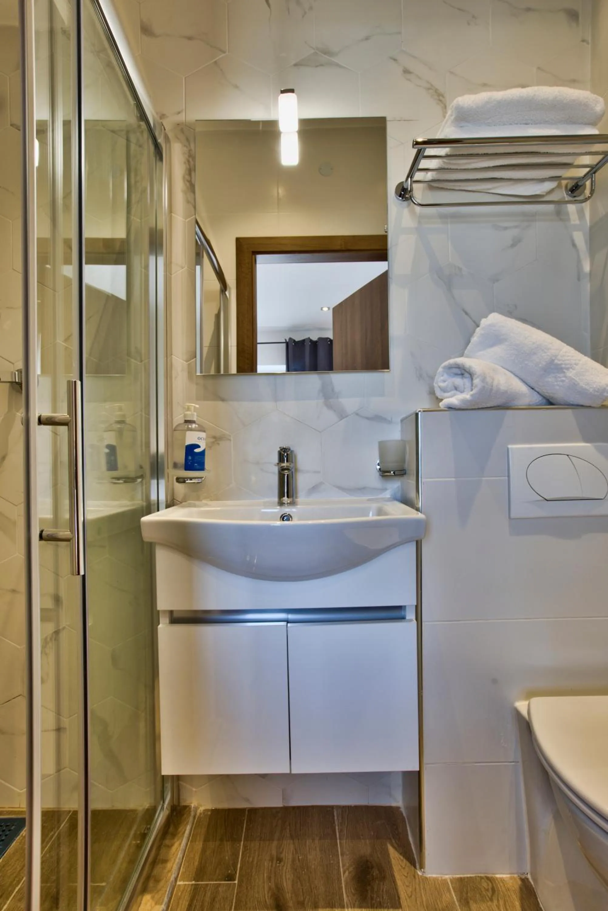 Shower in Tritoni Valletta Boutique Hotel