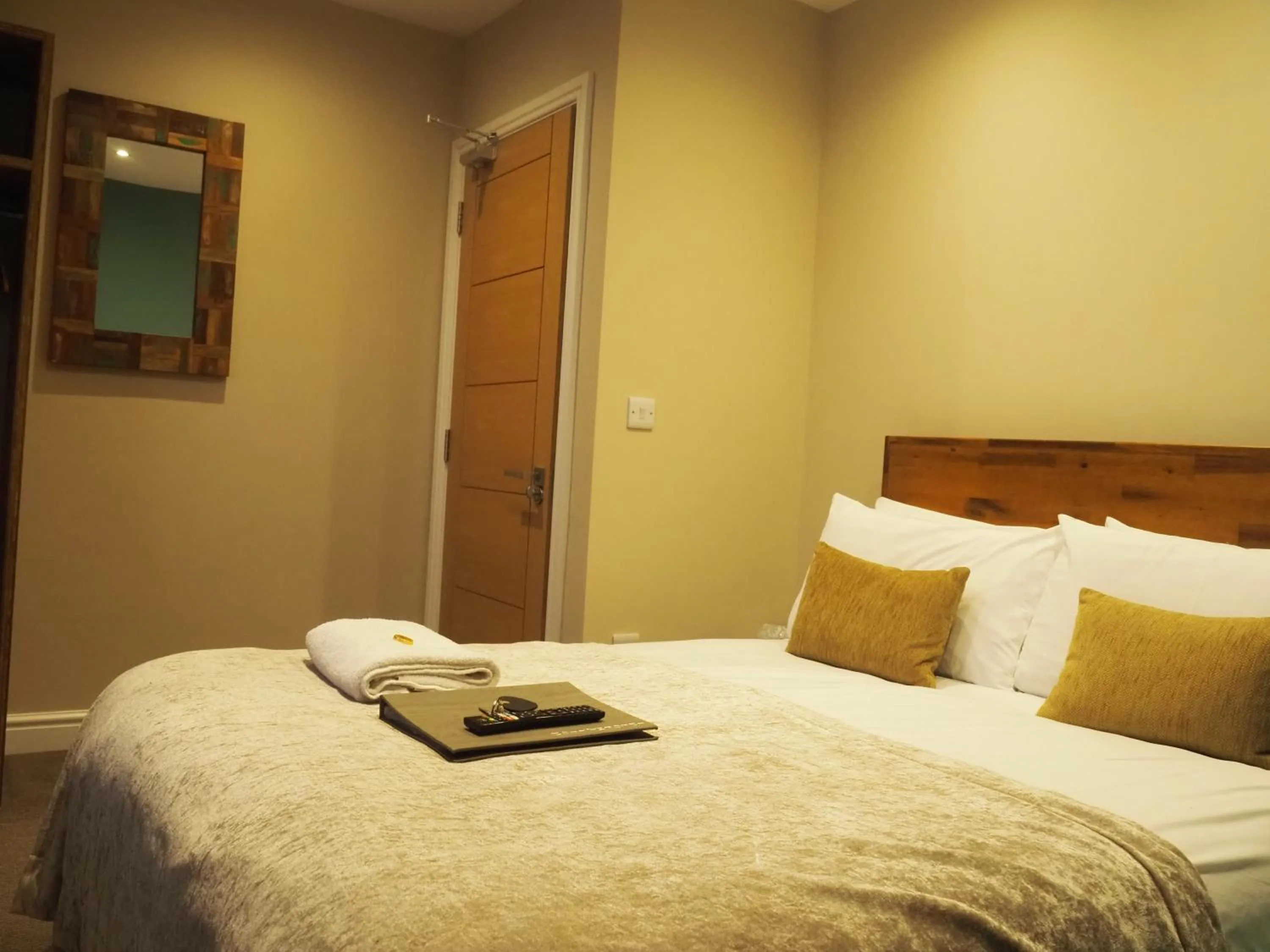 Bedroom, Bed in Argyll Hotel