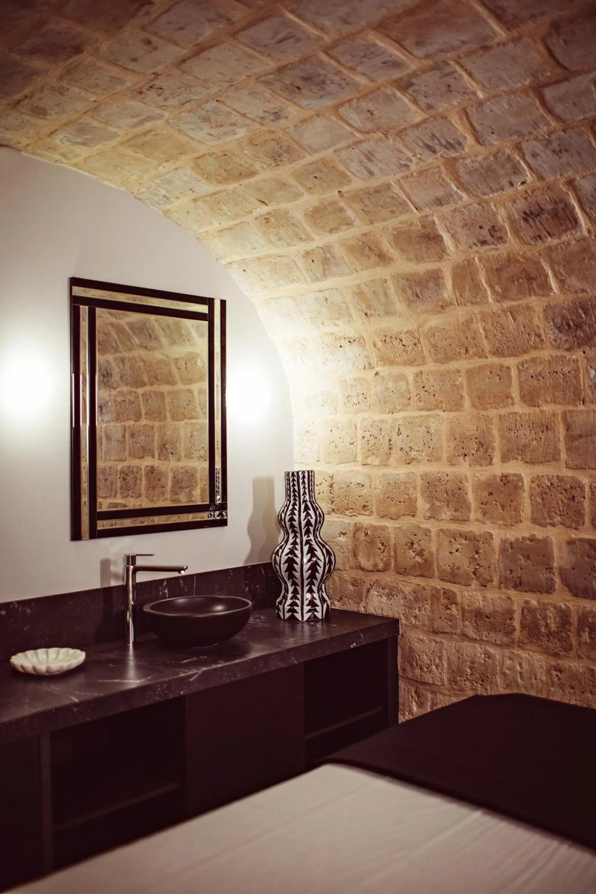 Massage in Monsieur George Hotel & Spa - Champs-Elysées