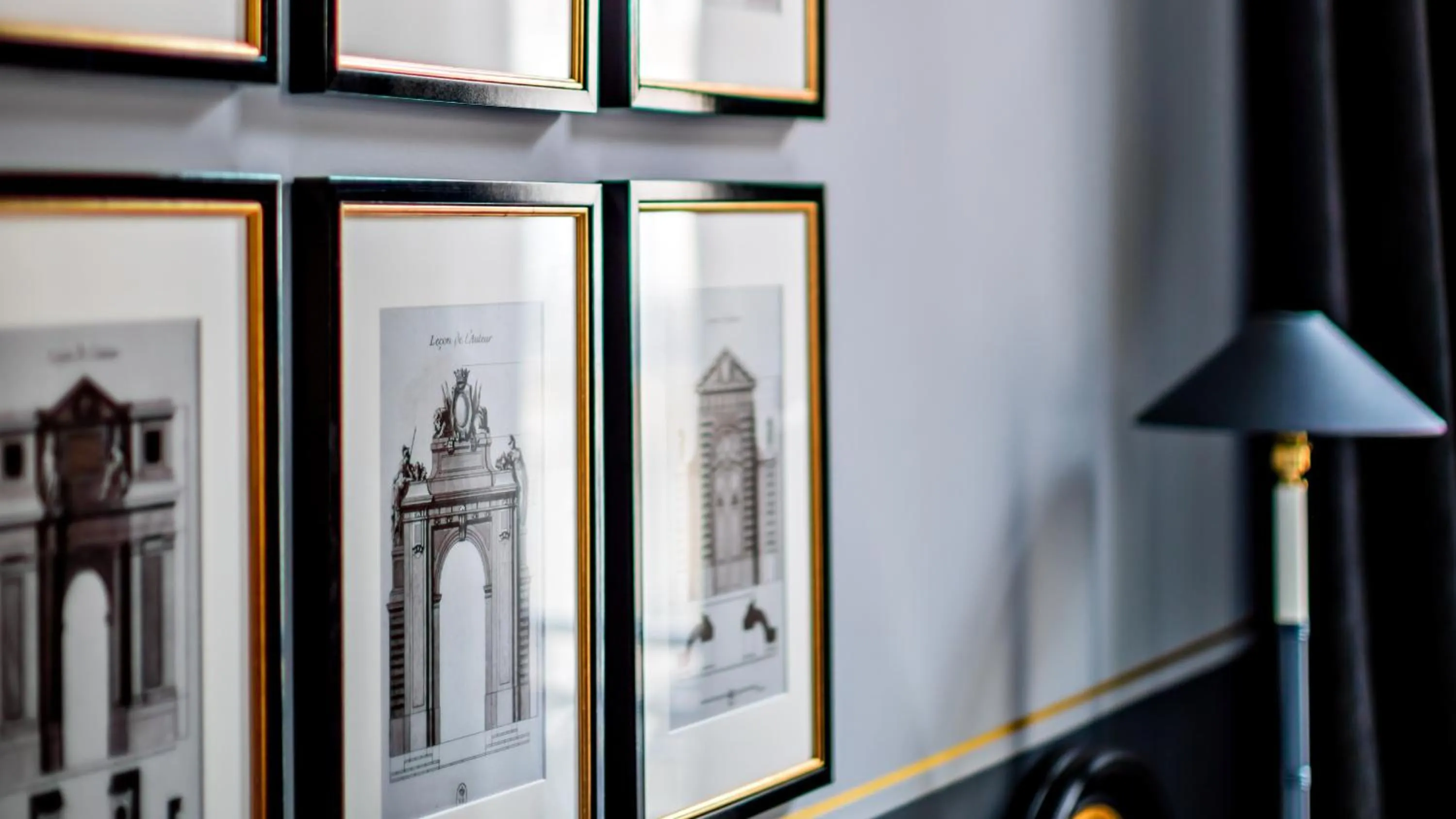 Decorative detail in Monsieur George Hotel & Spa - Champs-Elysées