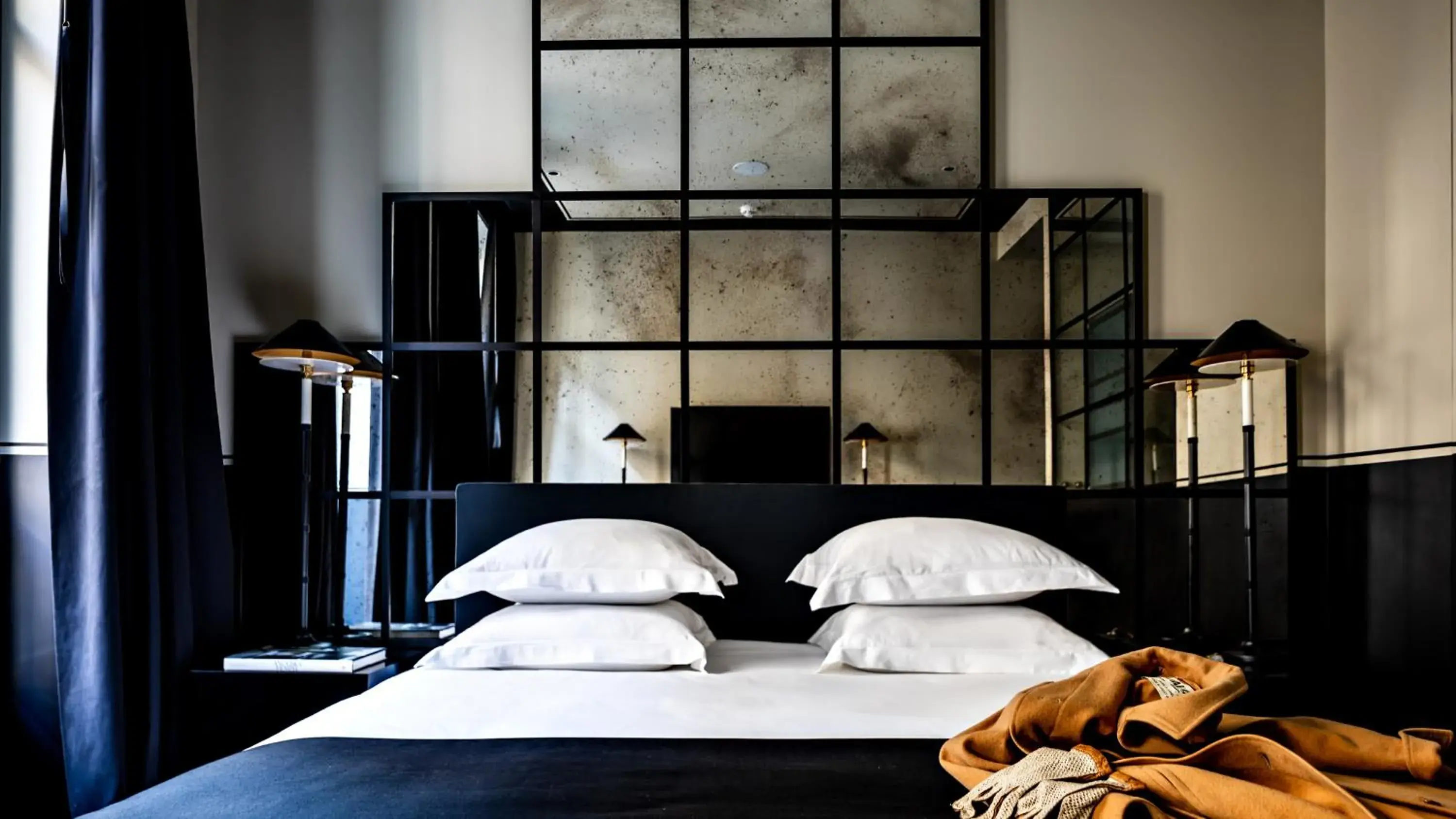 Executive Double Room in Monsieur George Hotel & Spa - Champs-Elysées Executive Double Room in Monsieur George Hotel & Spa - Champs-Elysées