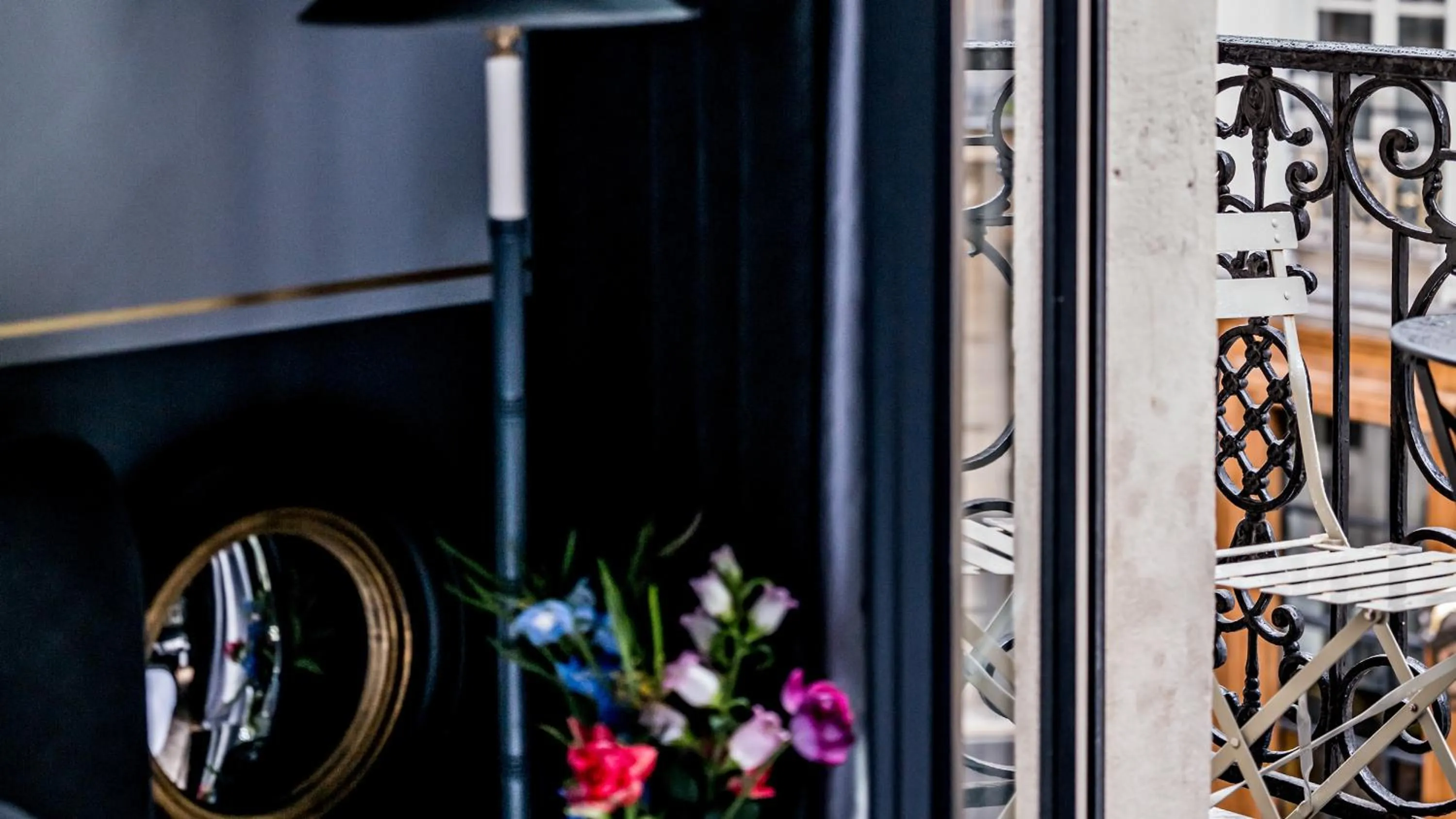 Decorative detail in Monsieur George Hotel & Spa - Champs-Elysées