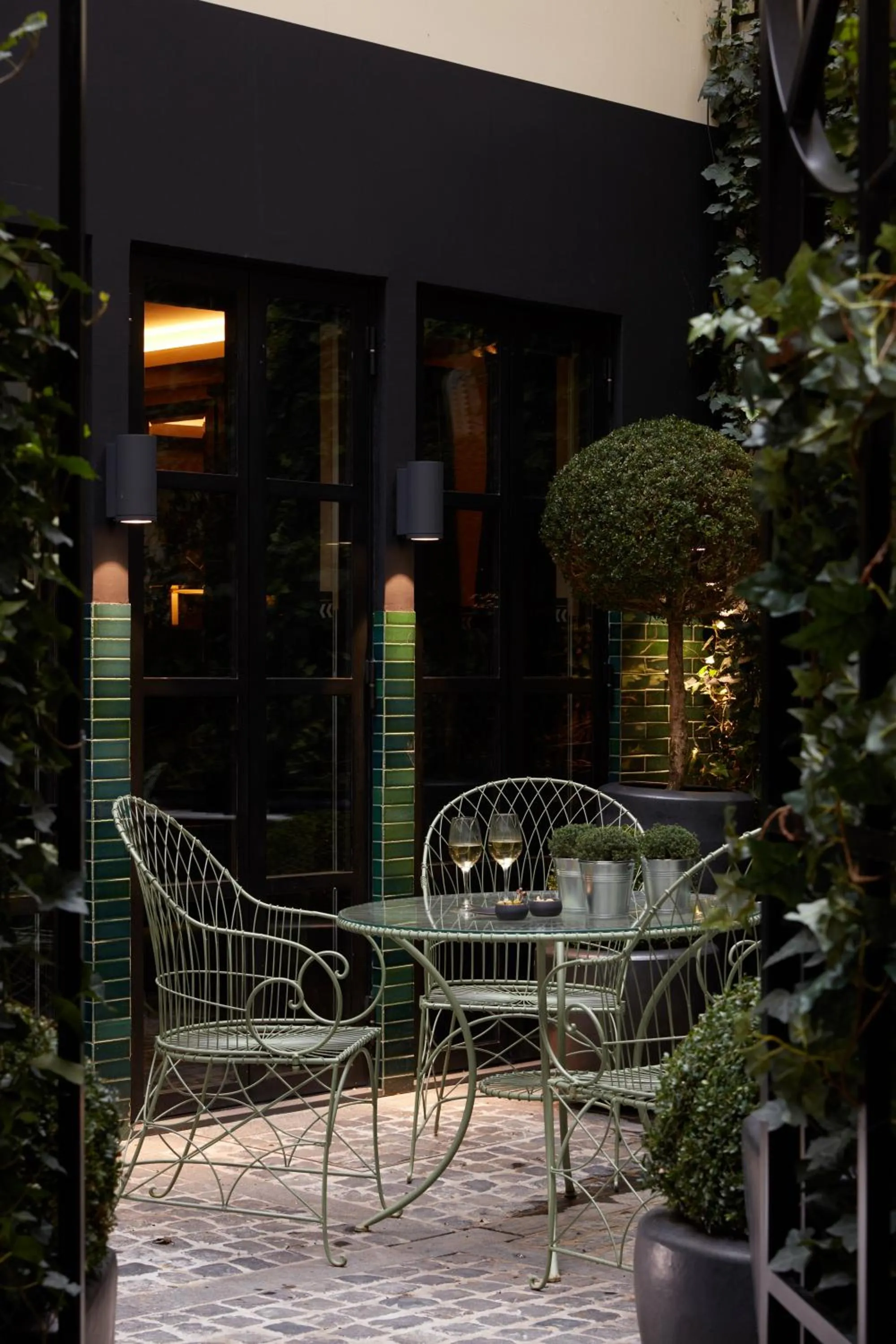 Patio in Monsieur George Hotel & Spa - Champs-Elysées