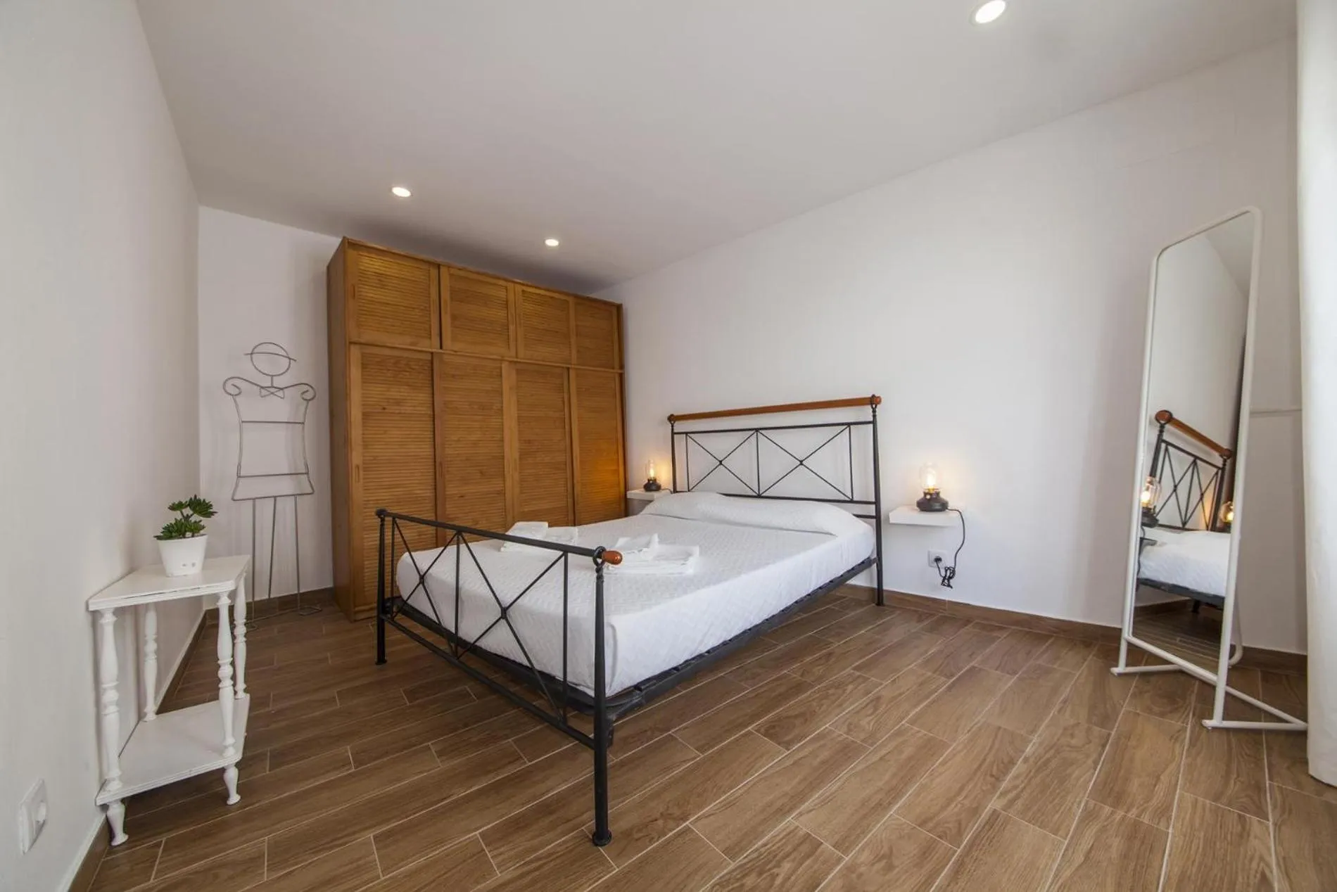 Floor plan, Bed in Casa Alferes in Downtown Lagos