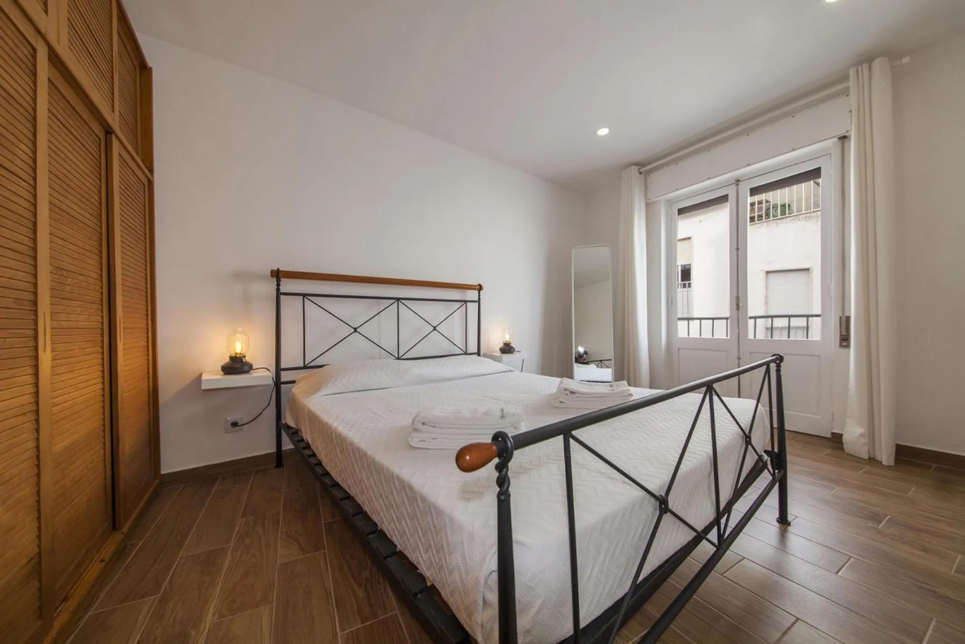 Floor plan, Bed in Casa Alferes in Downtown Lagos