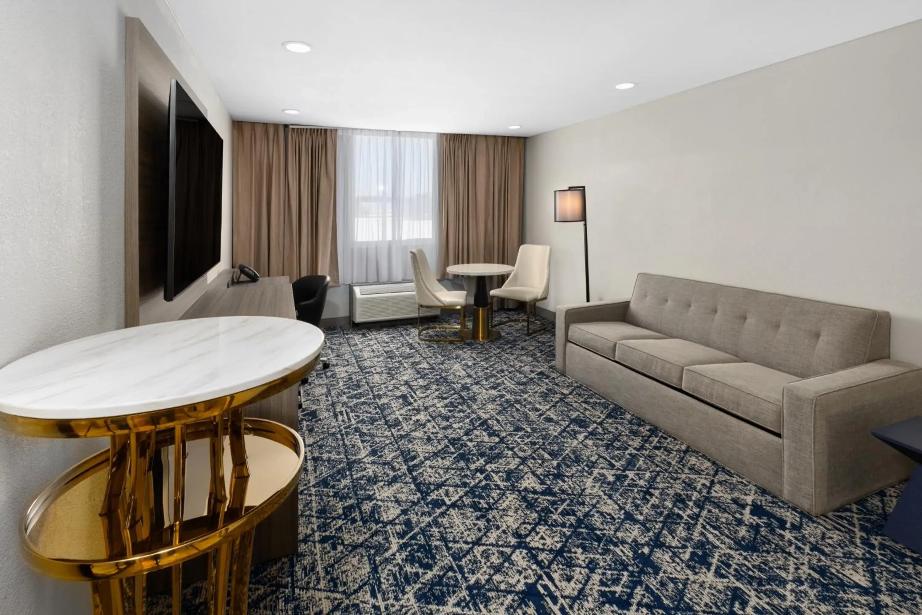 Presidential Suite - Non-Smoking in Wyndham DFW Airport Presidential Suite - Non-Smoking in Wyndham DFW Airport