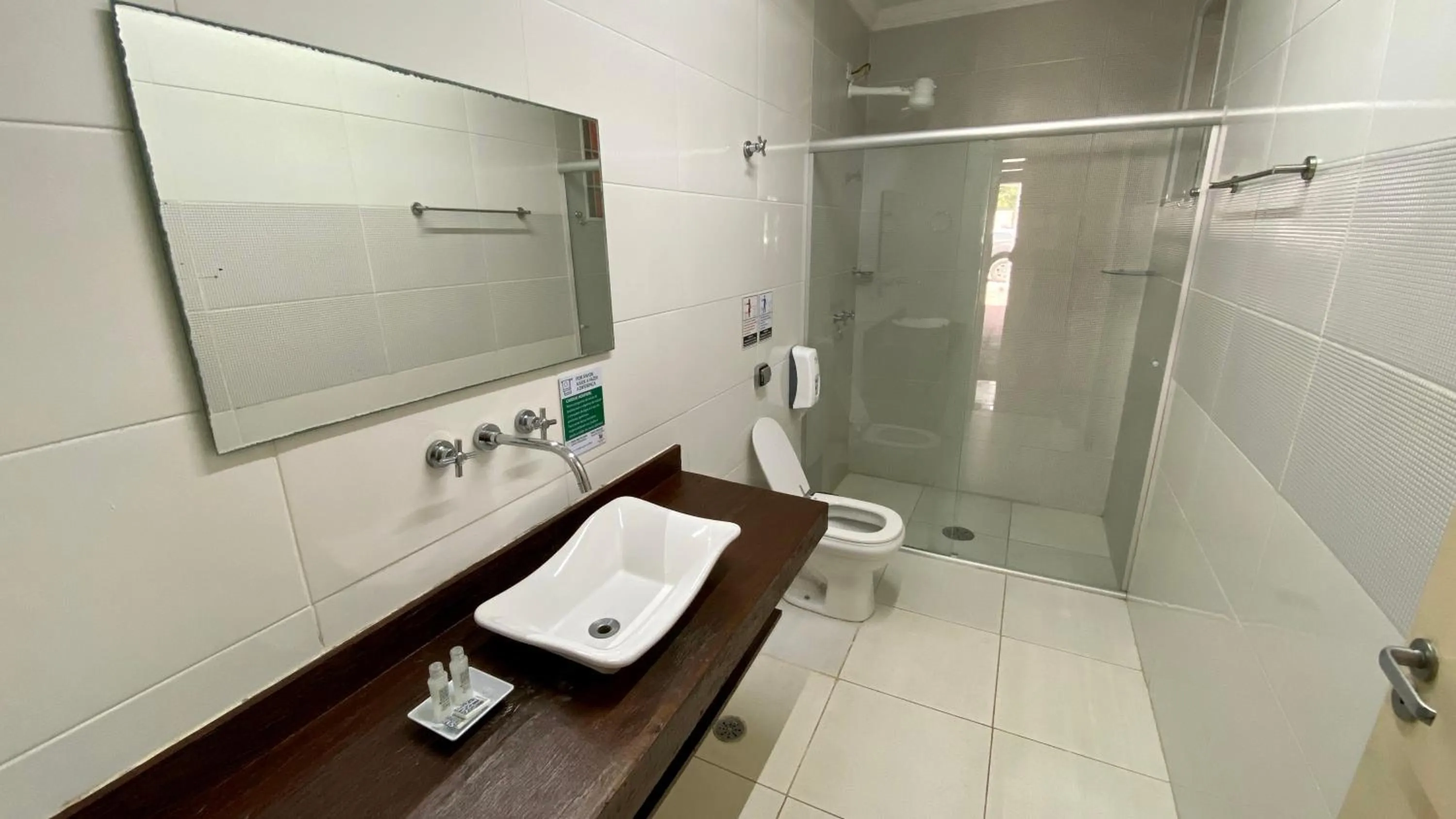 Bathroom in Suíte Lázaro