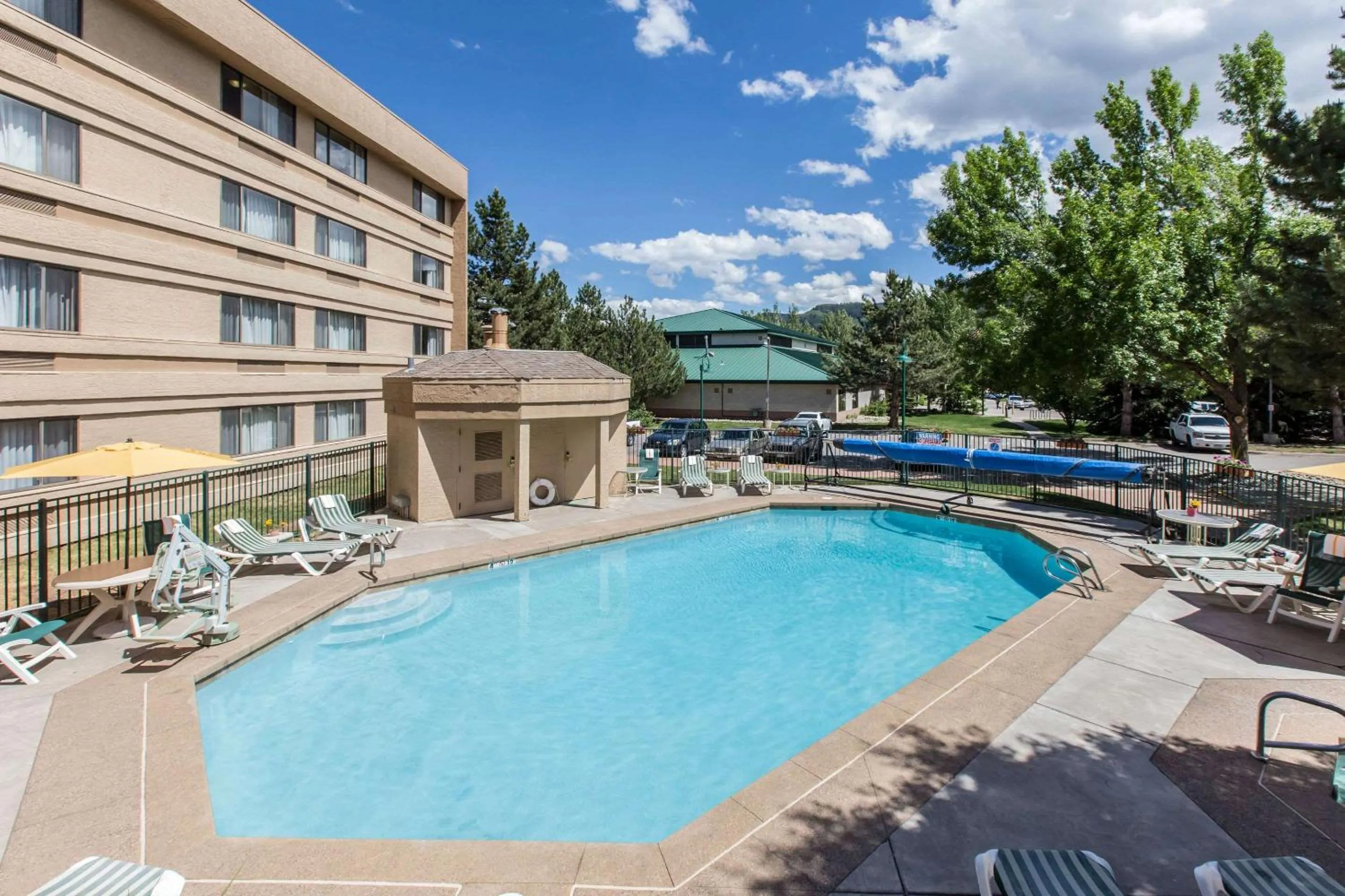 Swimming pool in Comfort Inn Near Vail Beaver Creek