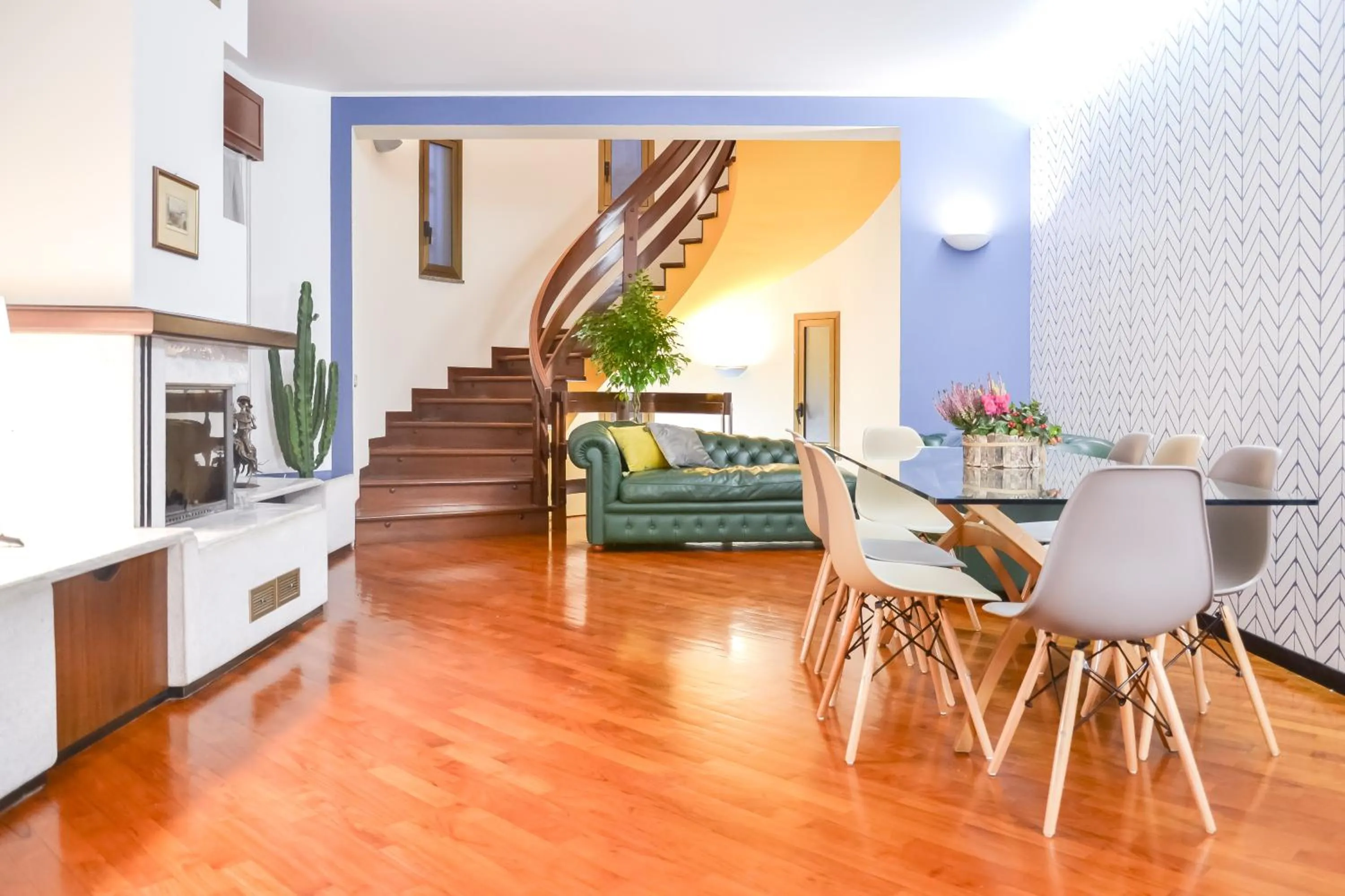 Dining area in FlatMILAN