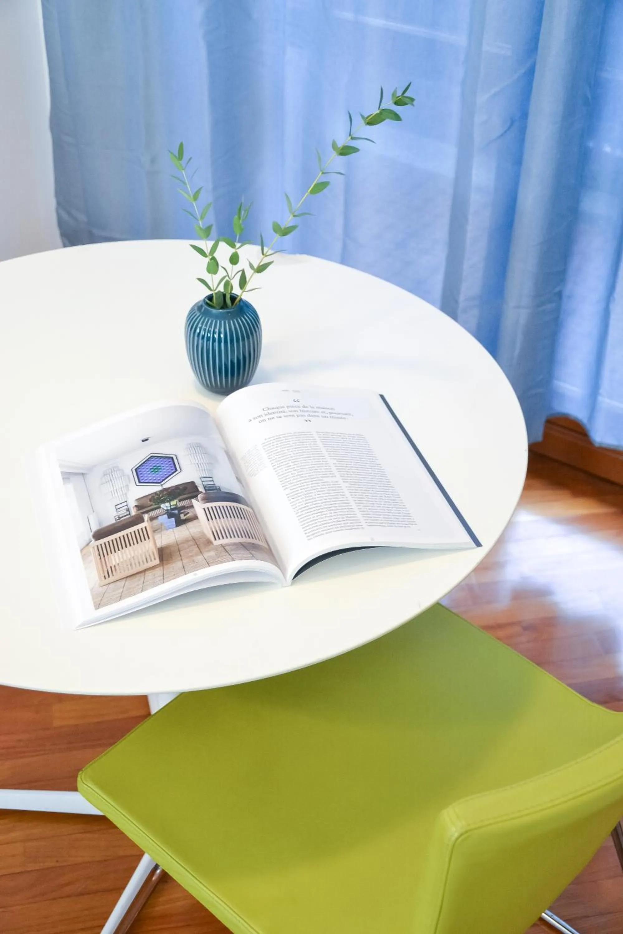 Seating area in FlatMILAN