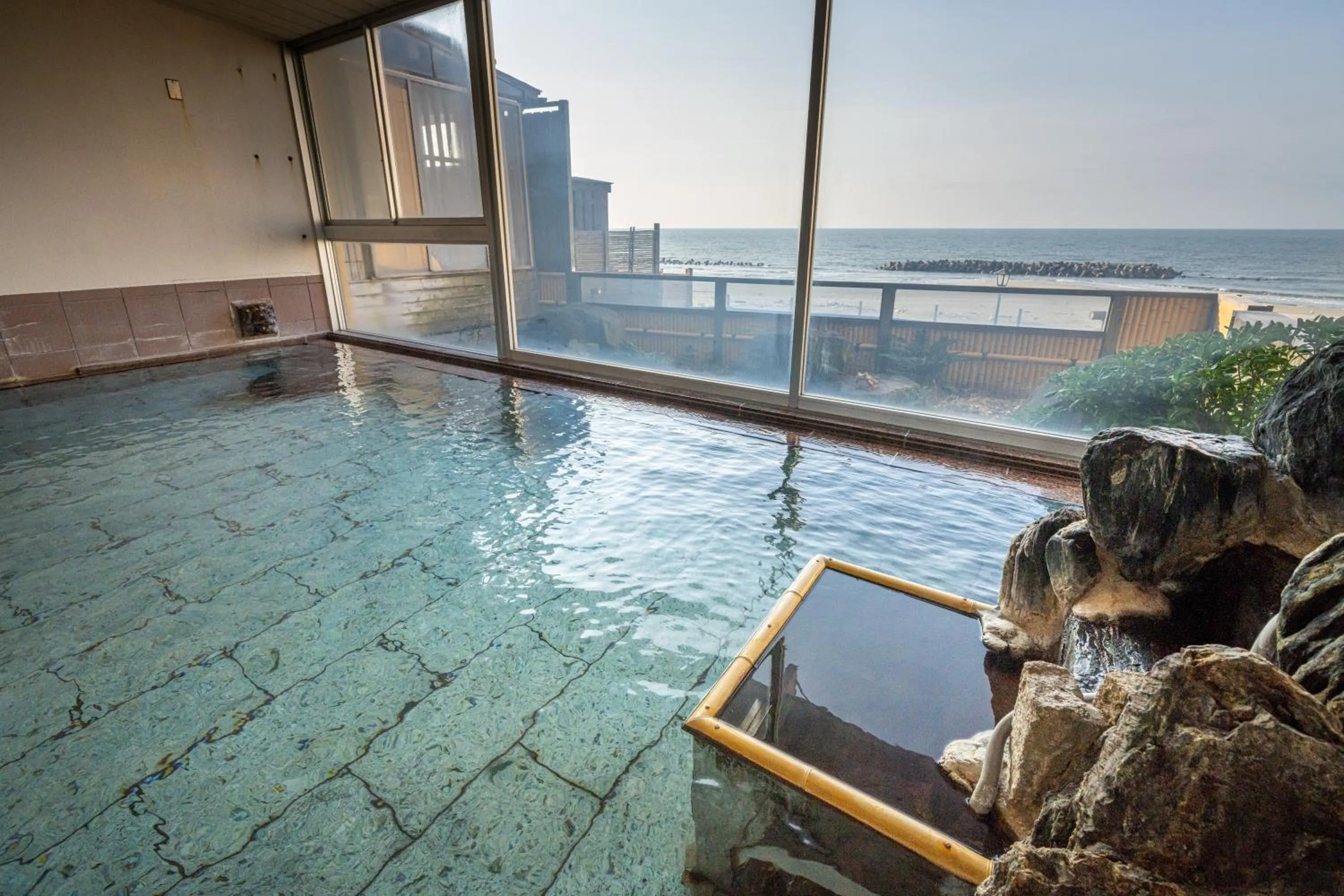 Hot Spring Bath in Ikkyu -Seaside Hotel-